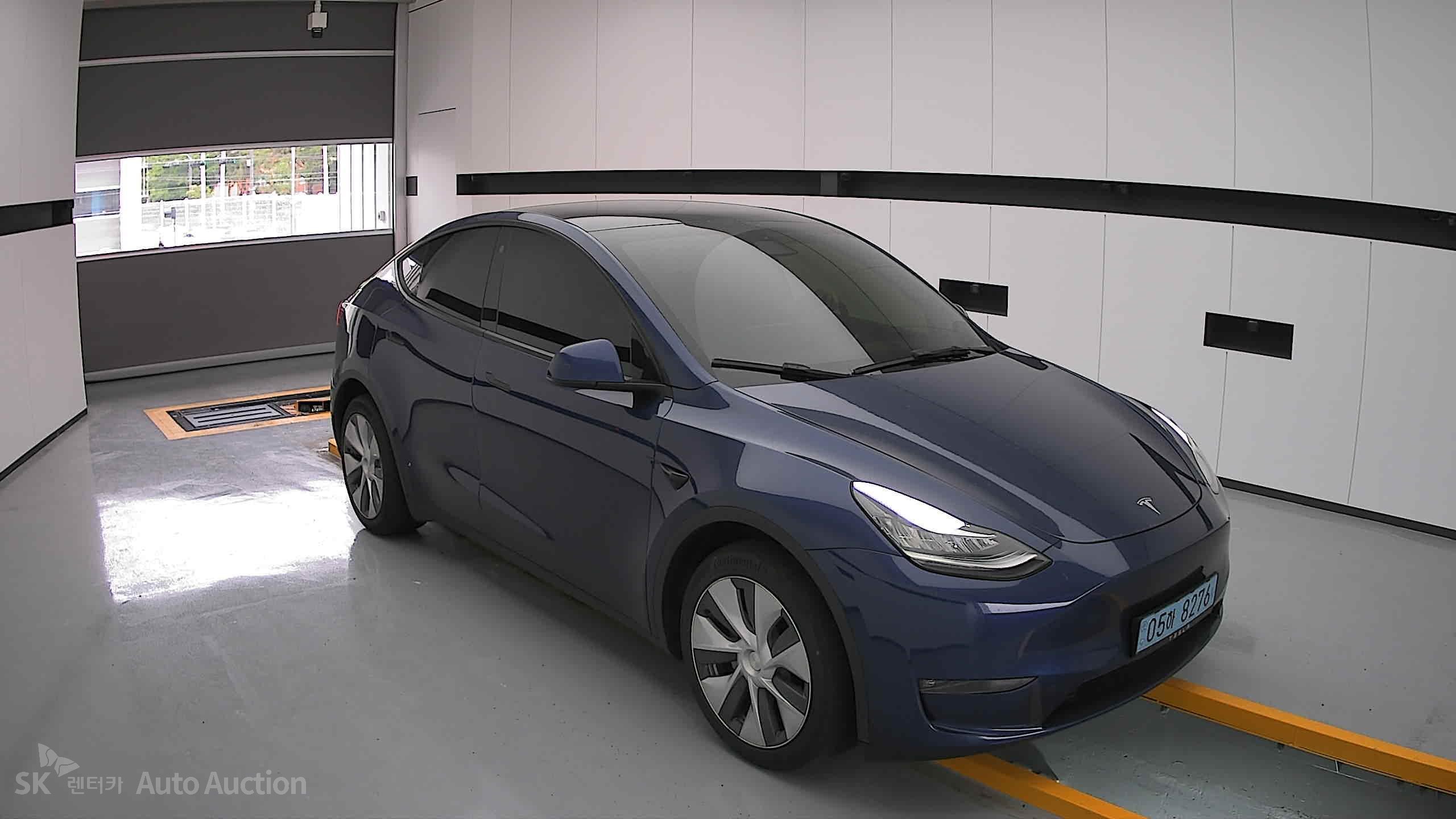 2022 - tesla model y