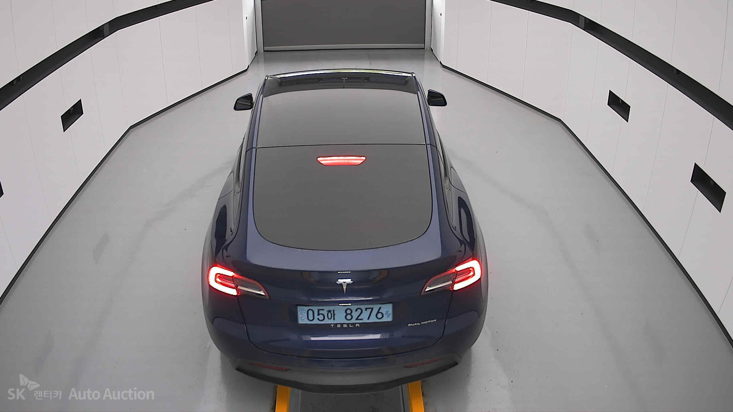 2022 - tesla model y