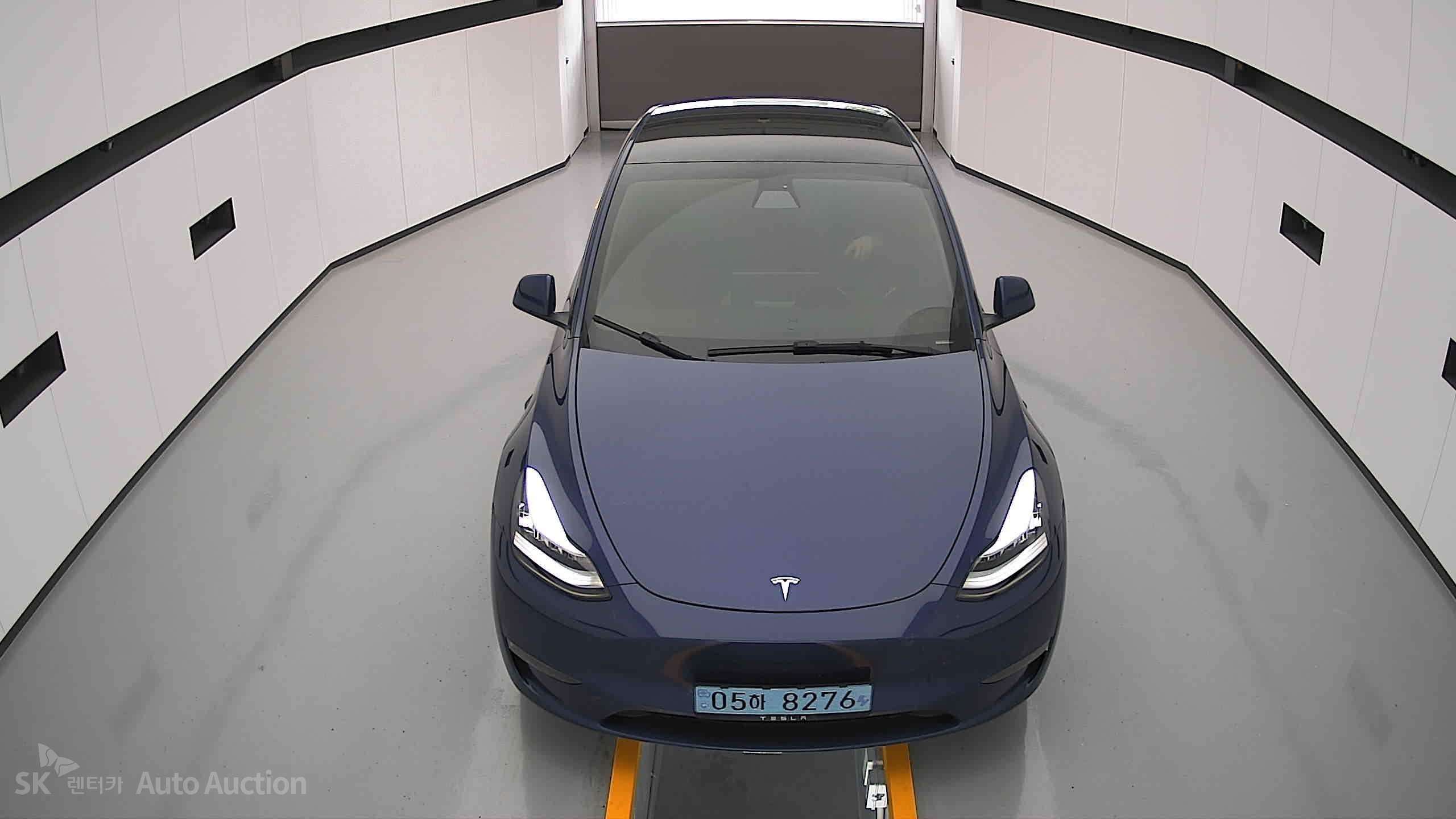 2022 - tesla model y