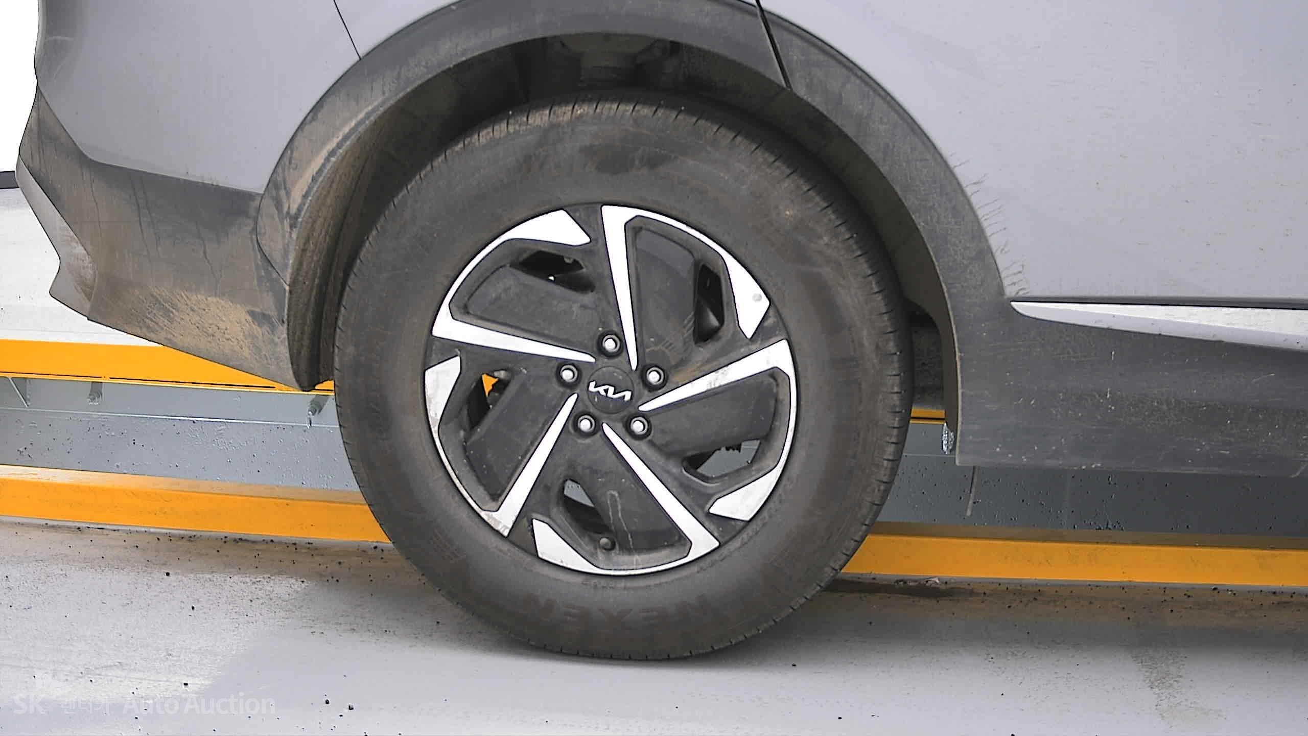2023 - kia sportage
