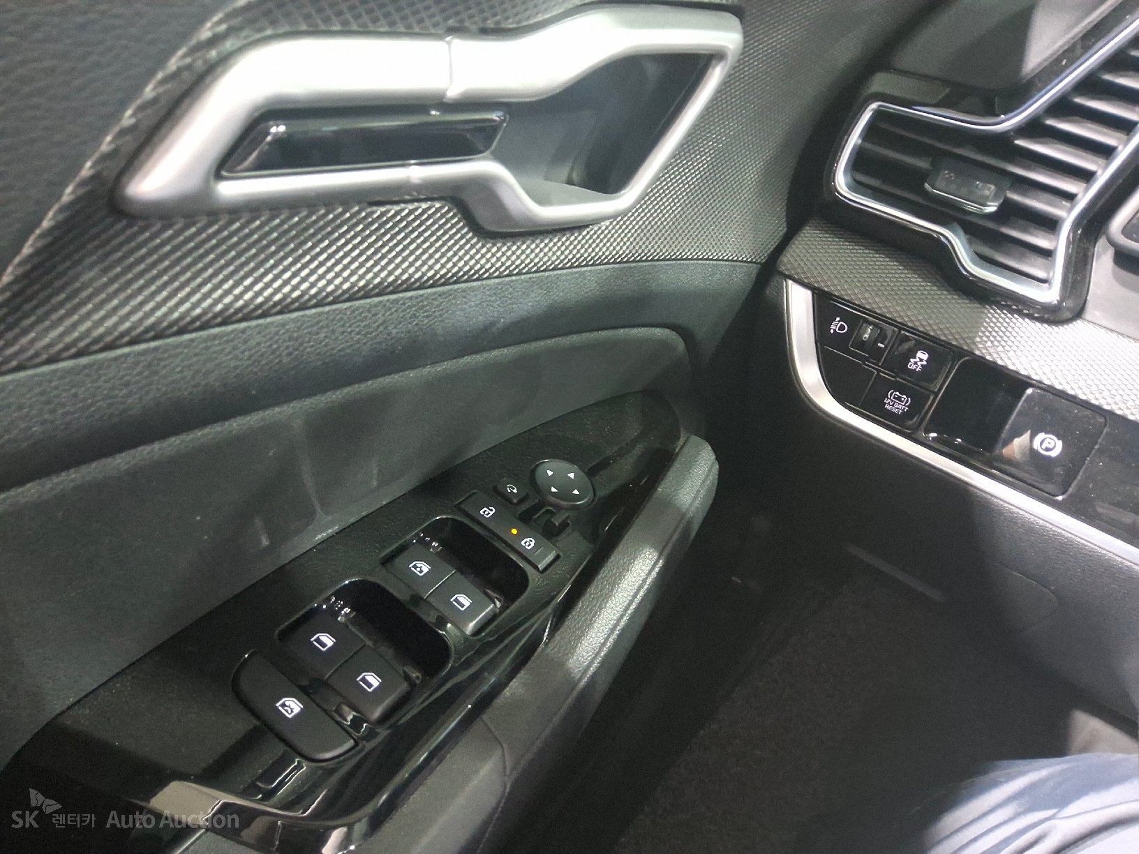 2023 - kia sportage