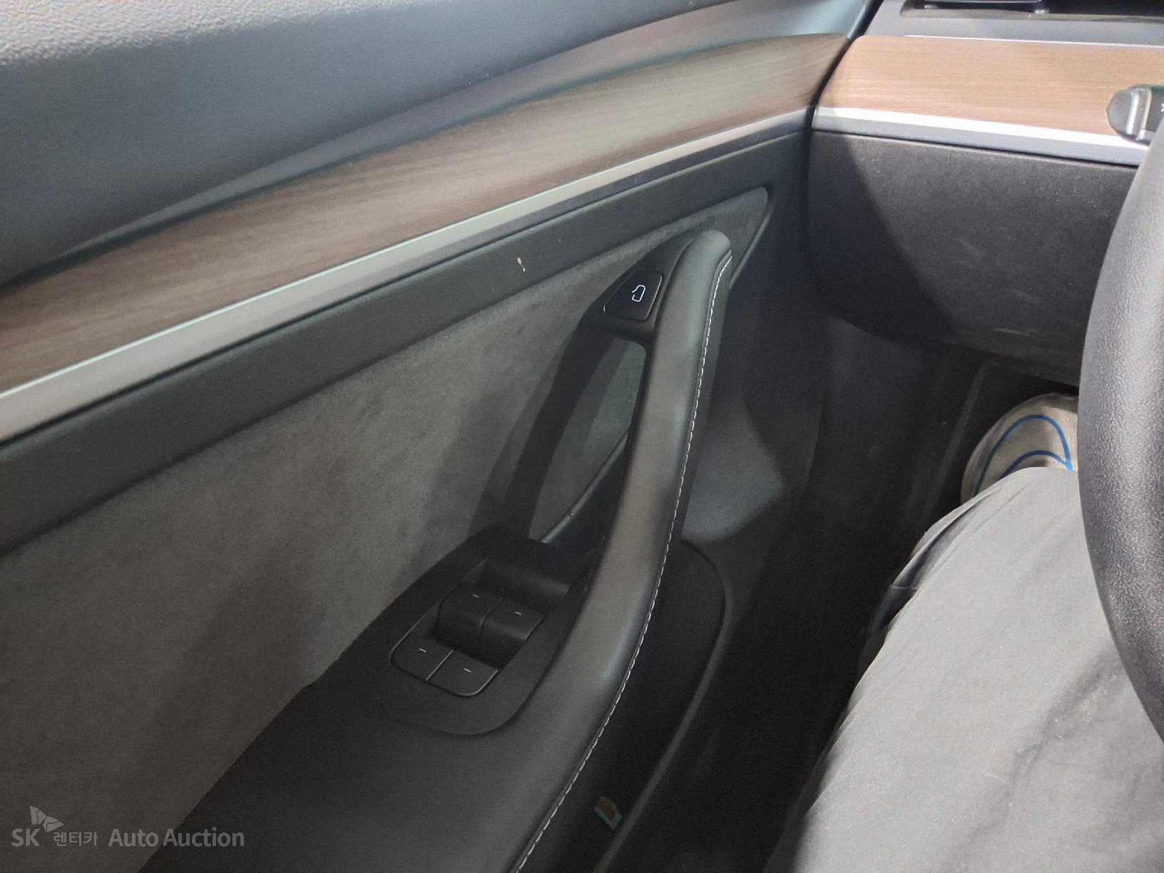 2022 - tesla model 3