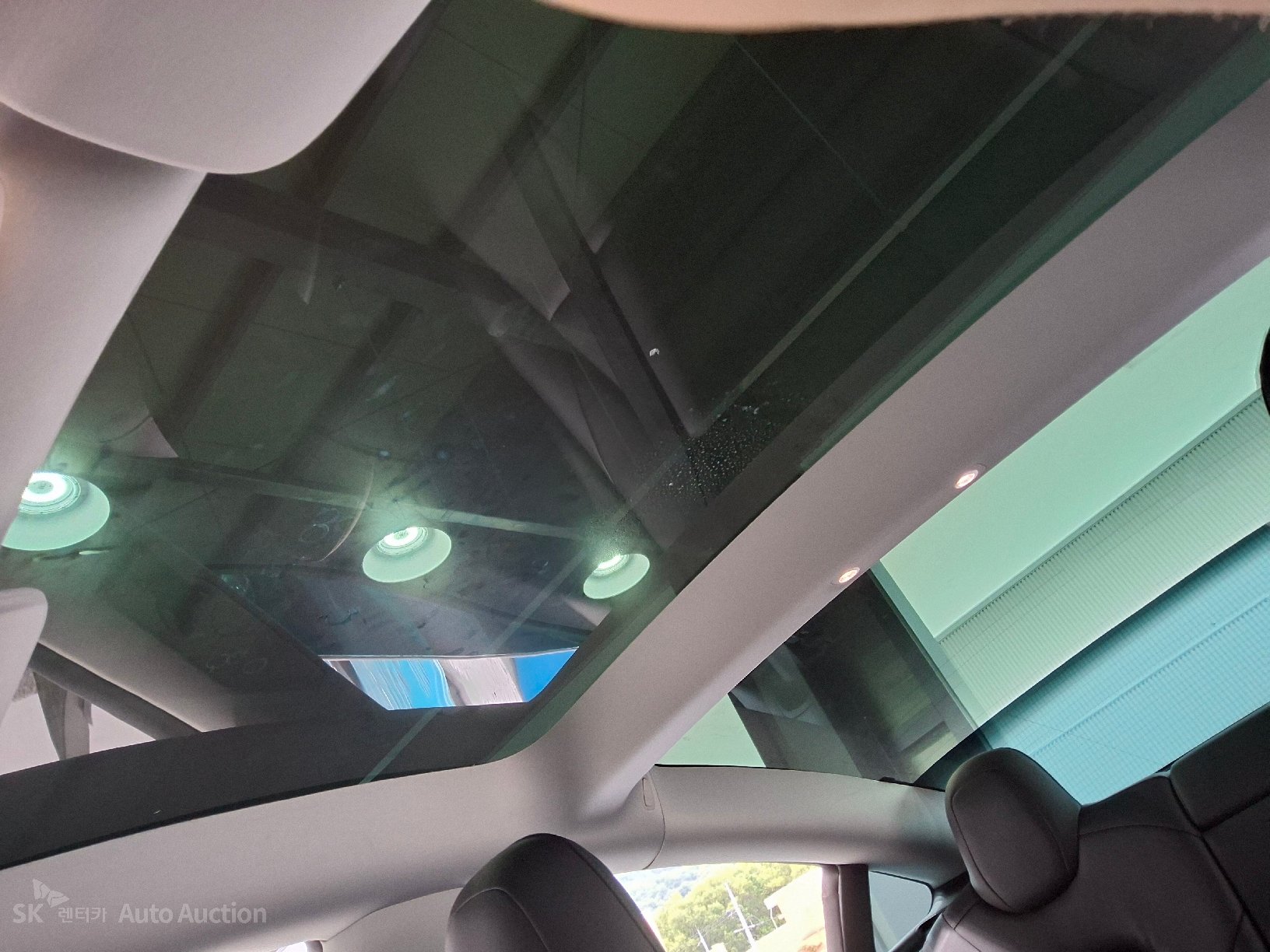 2022 - tesla model 3