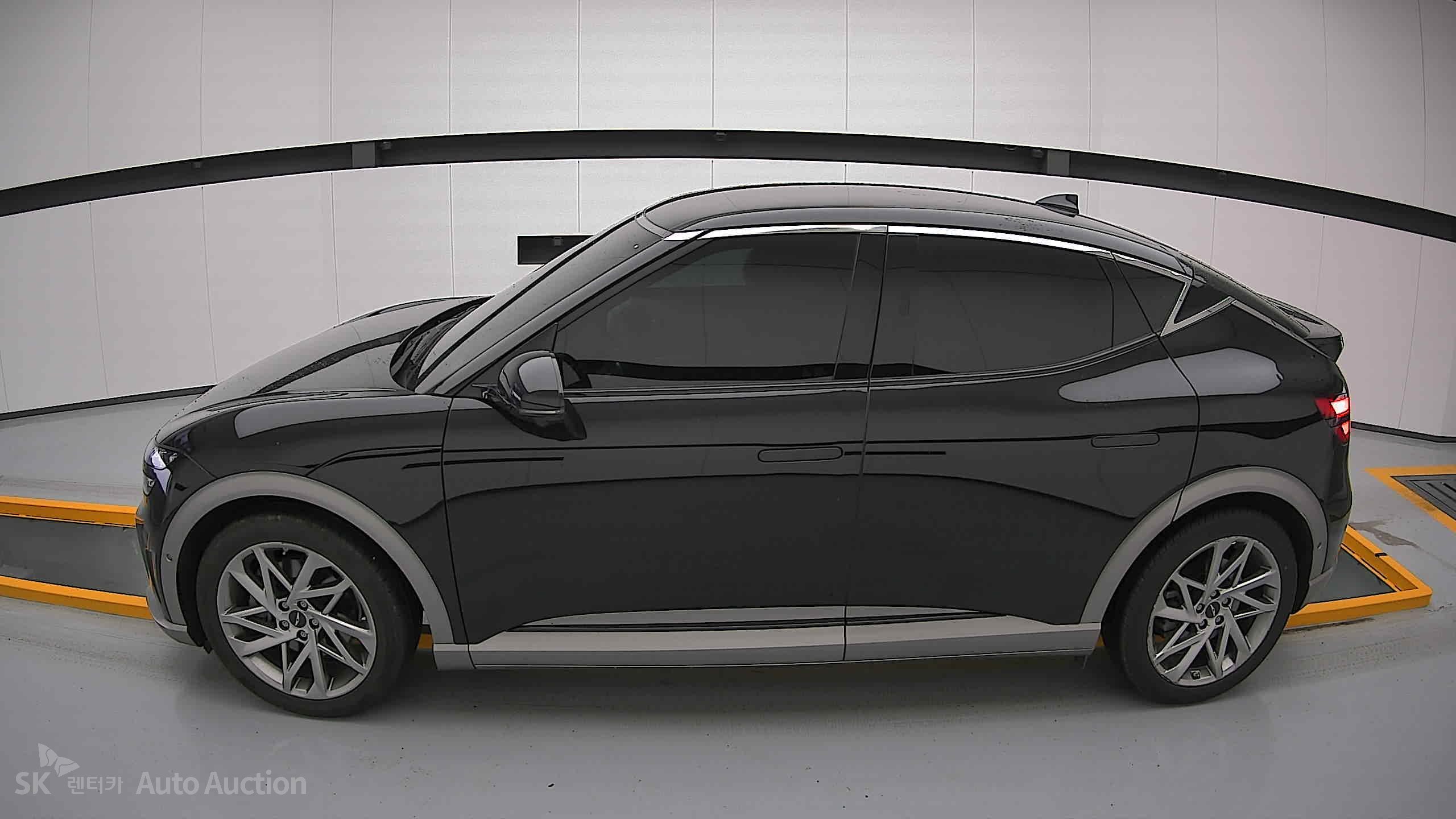 2022 - genesis gv60