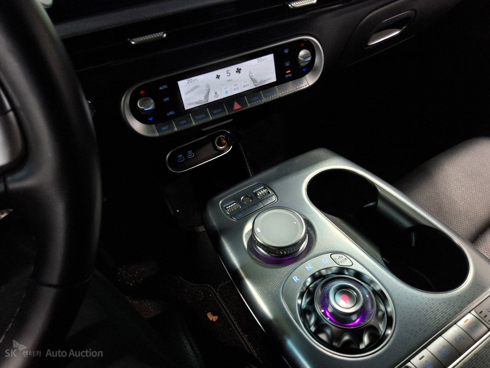 2022 - genesis gv60