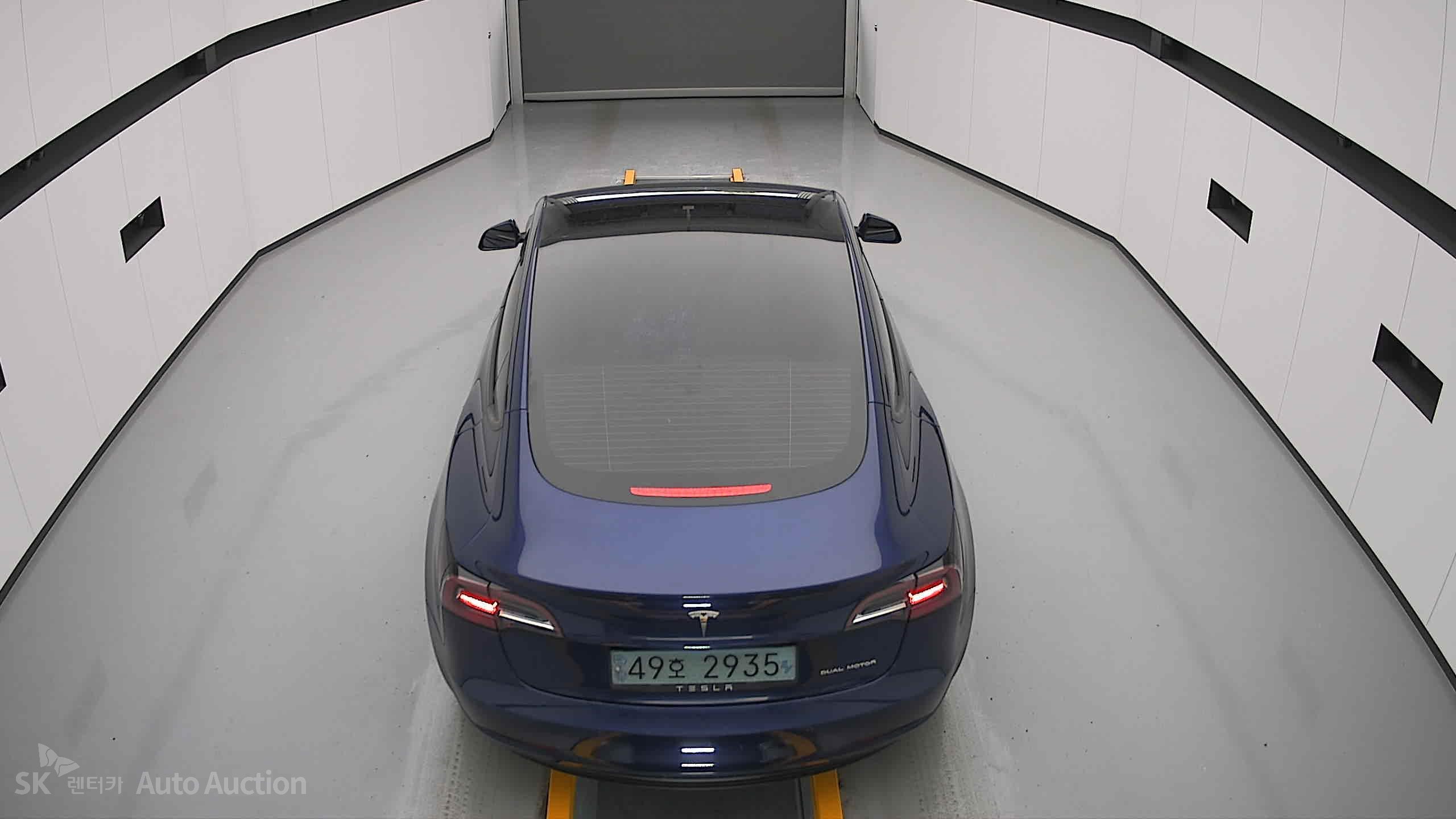 2021 - tesla model 3