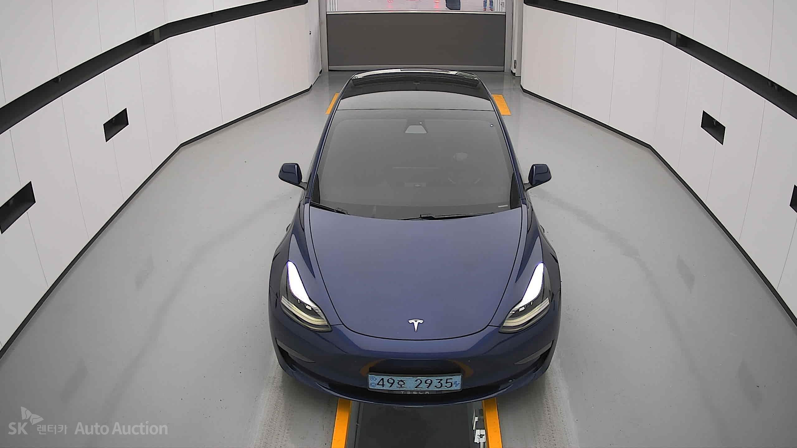 2021 - tesla model 3