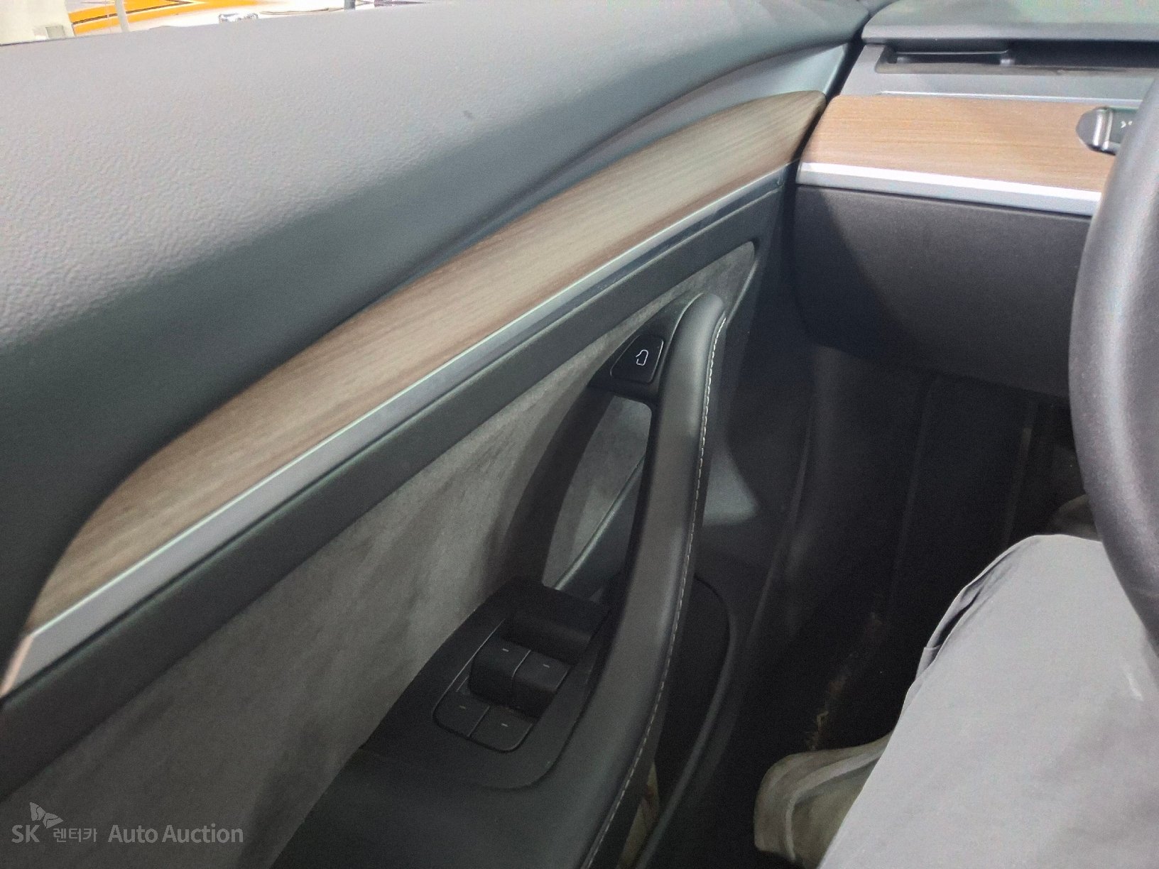 2021 - tesla model 3