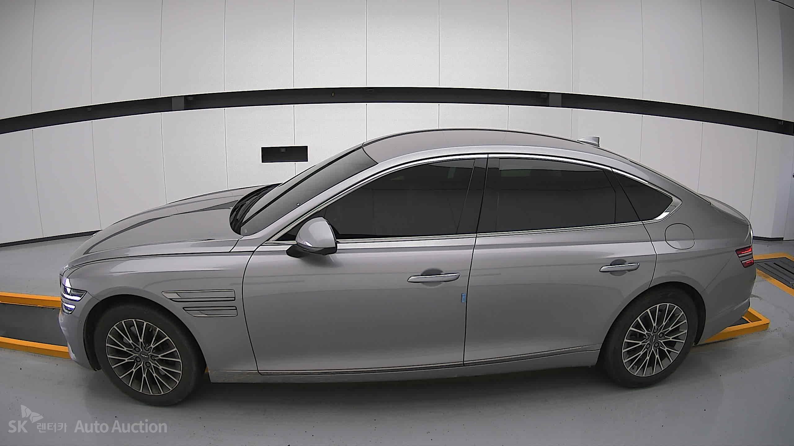 2022 - genesis g80