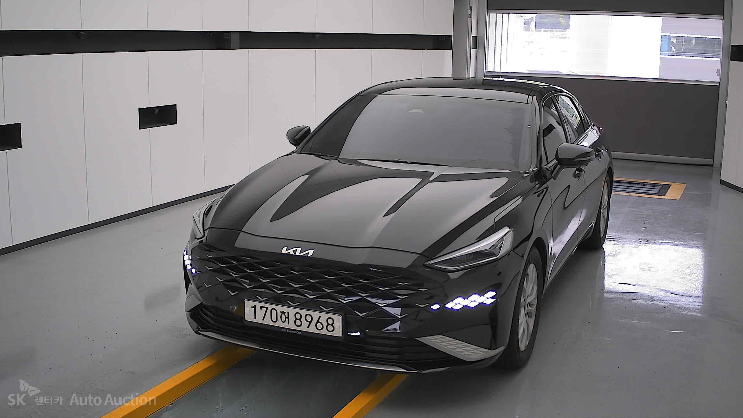 2022 - kia k8