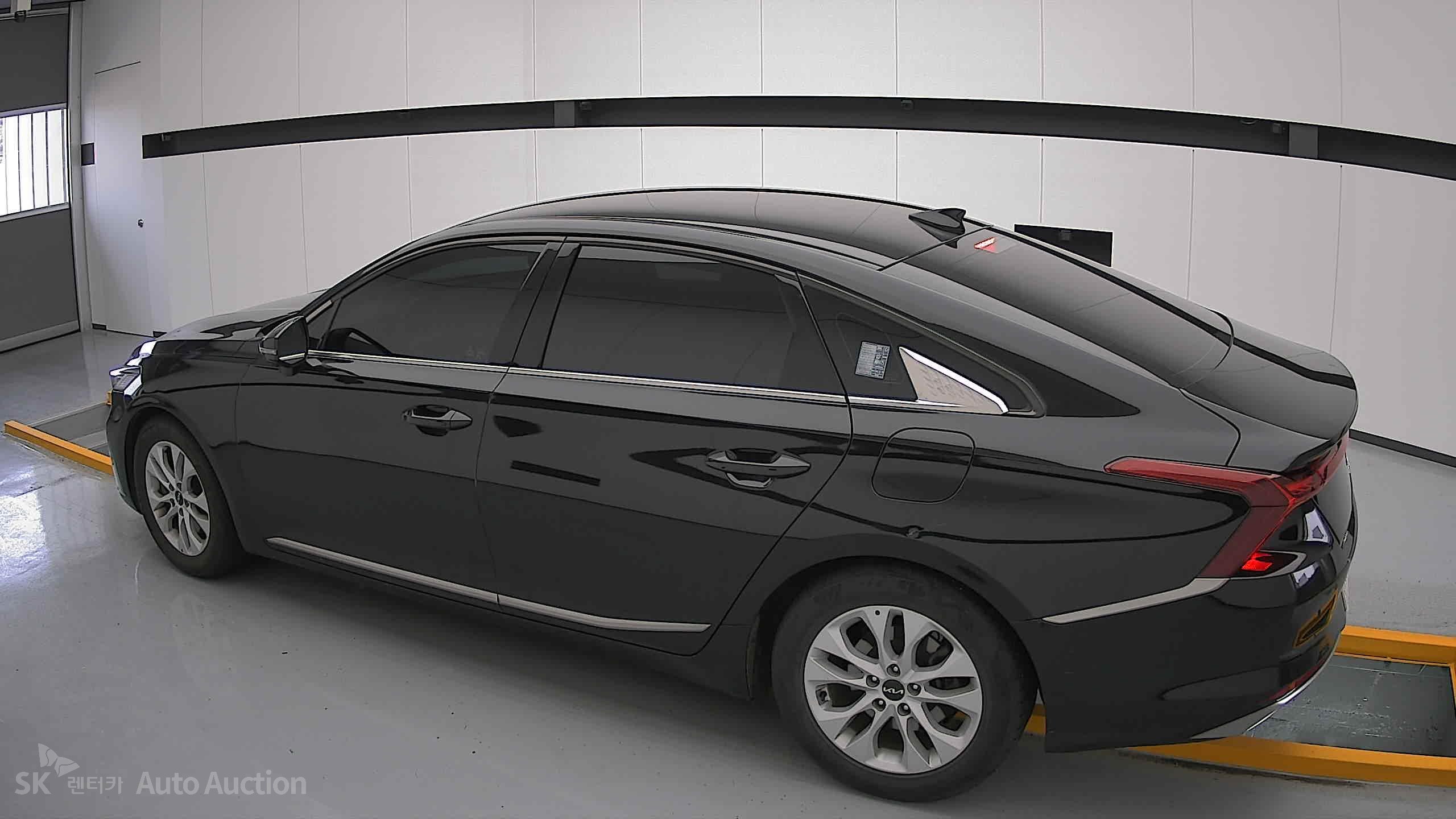 2022 - kia k8