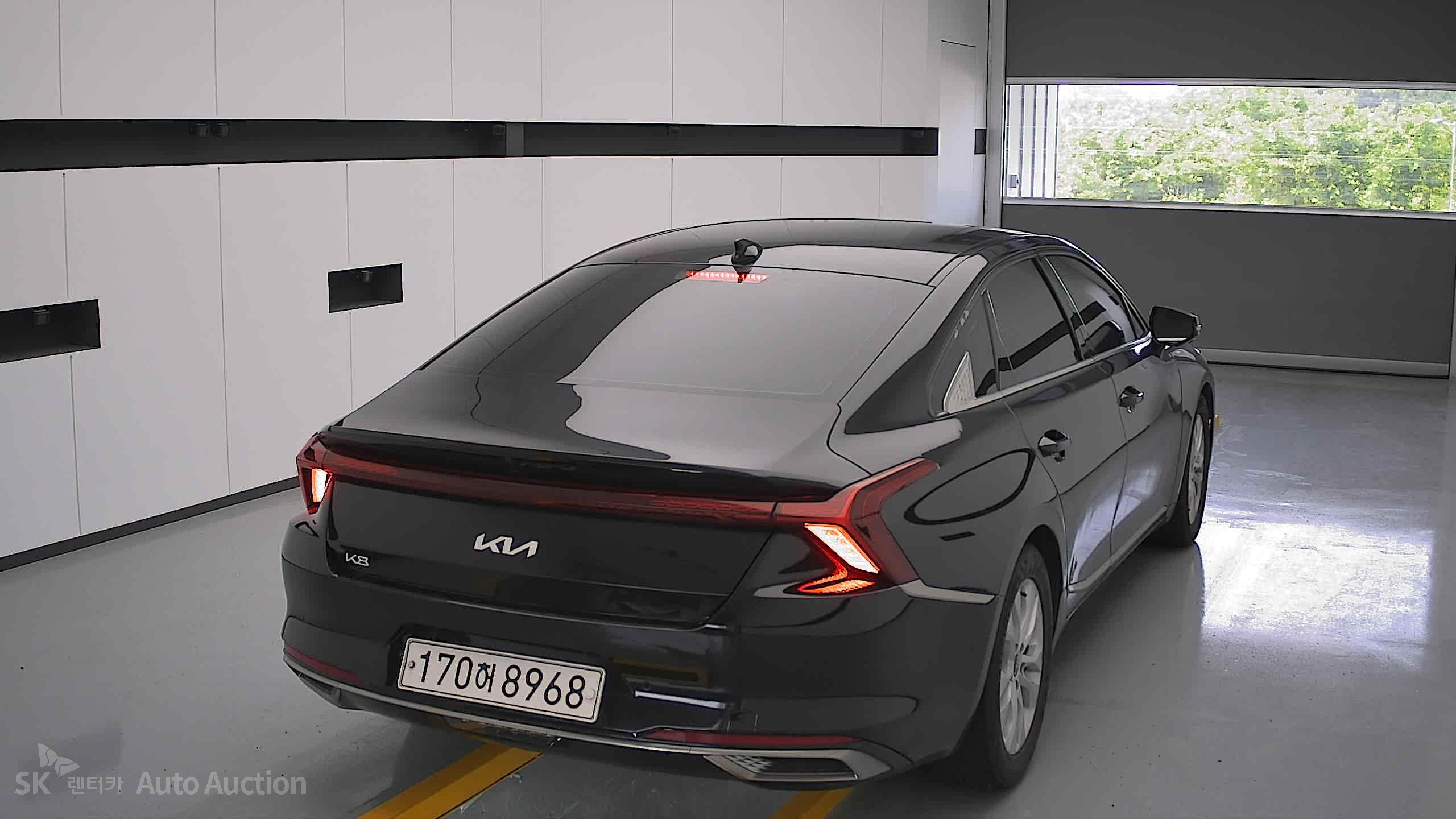 2022 - kia k8