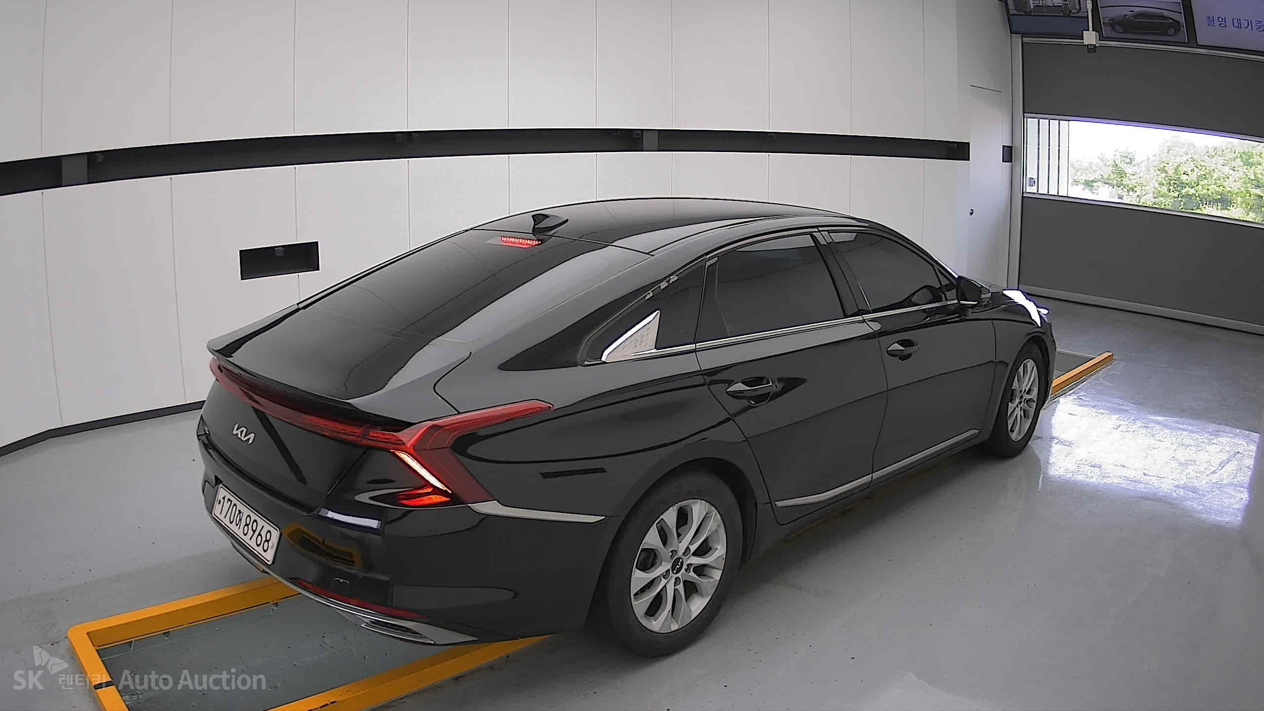 2022 - kia k8