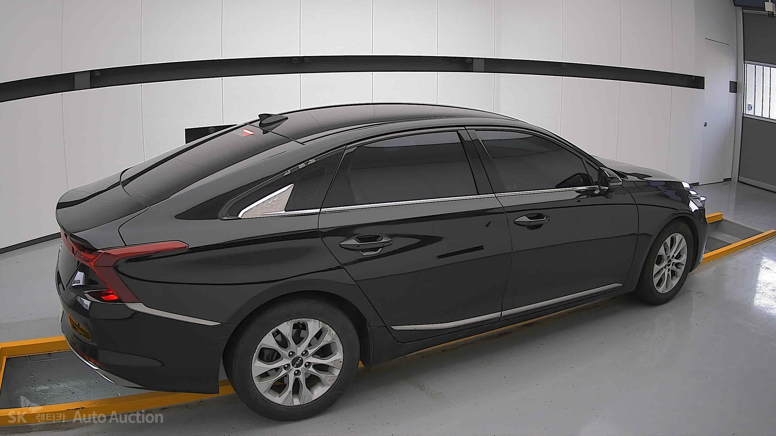 2022 - kia k8