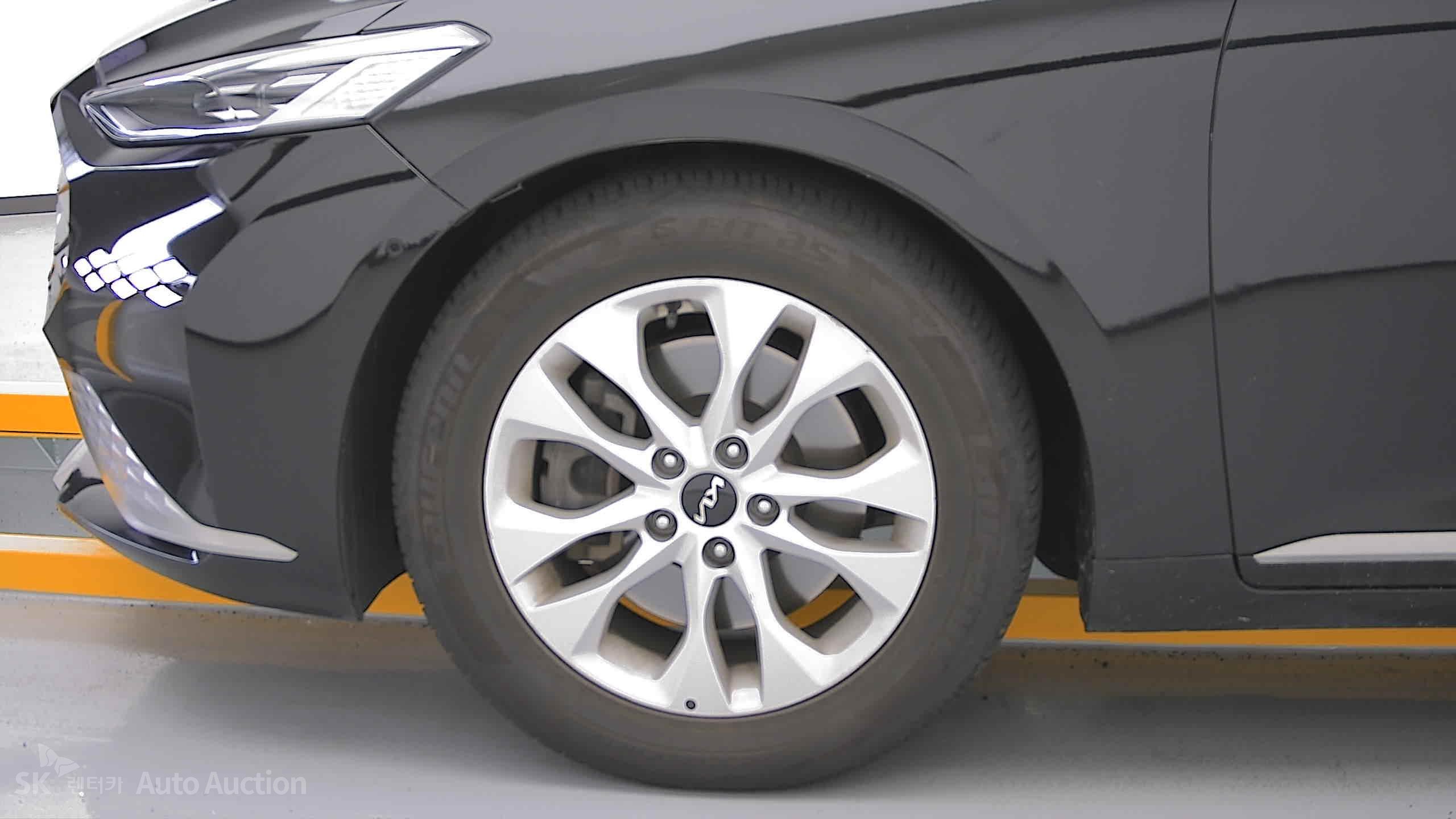2022 - kia k8