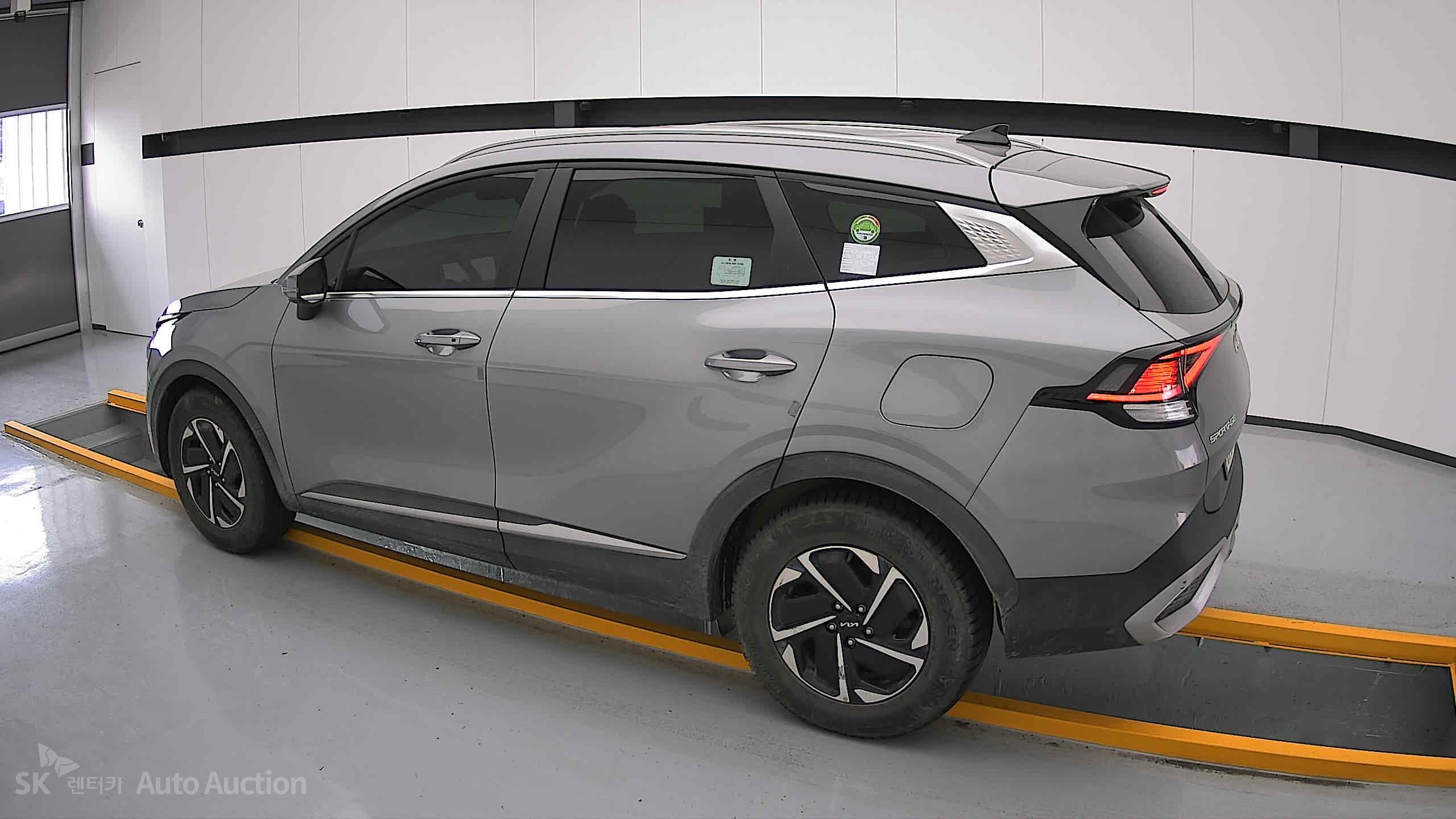 2023 - kia sportage