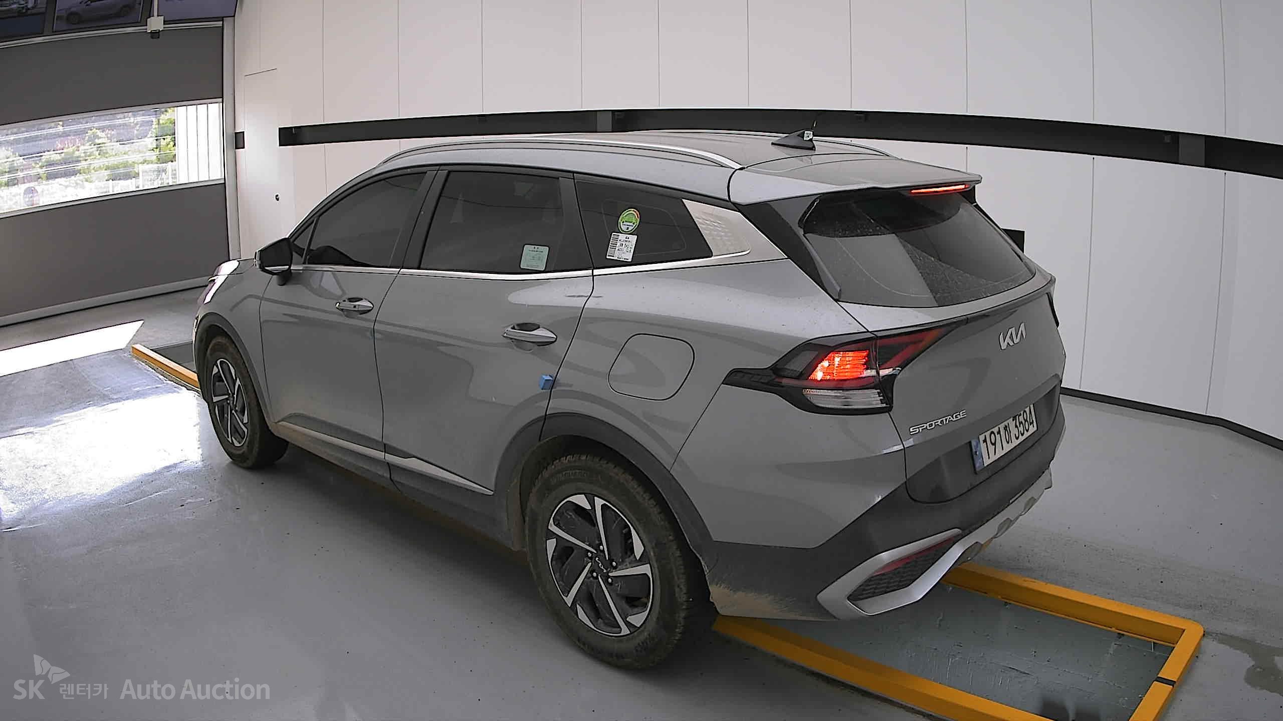 2023 - kia sportage