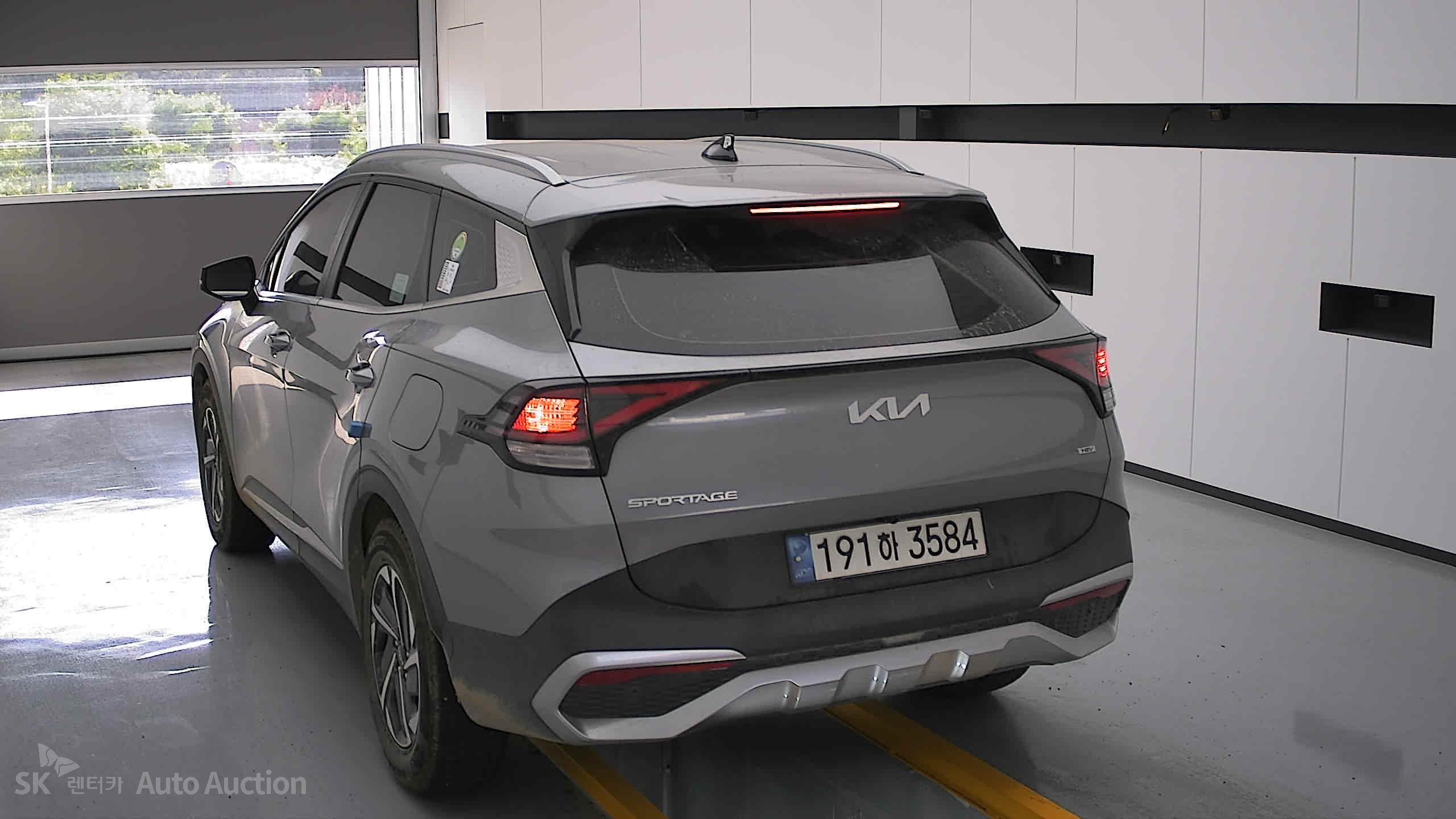 2023 - kia sportage