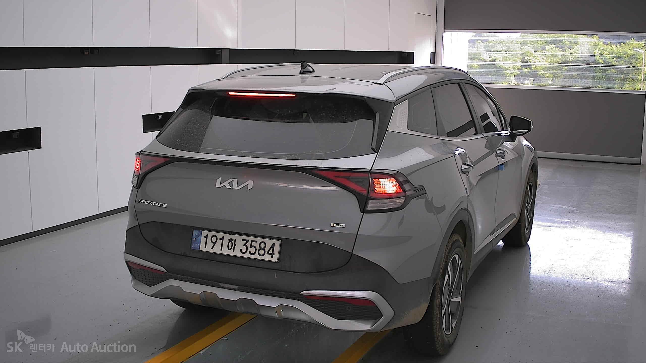 2023 - kia sportage