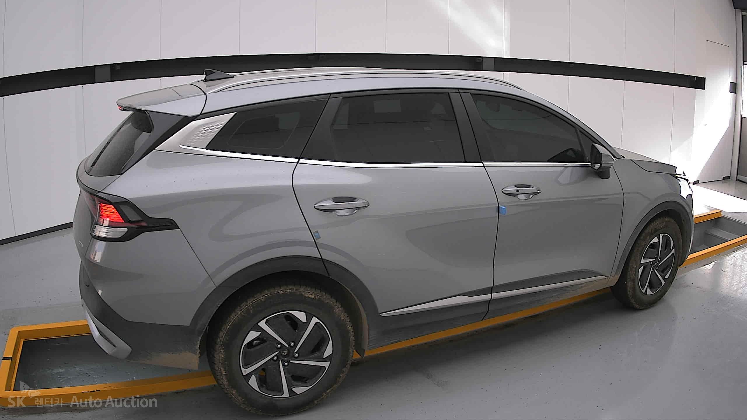 2023 - kia sportage