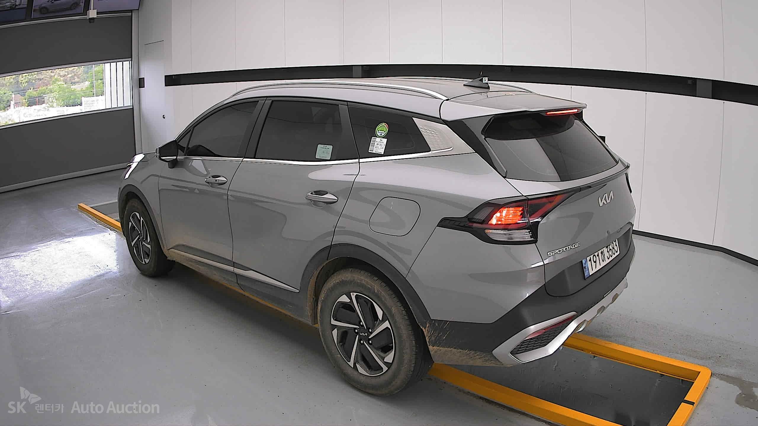 2023 - kia sportage