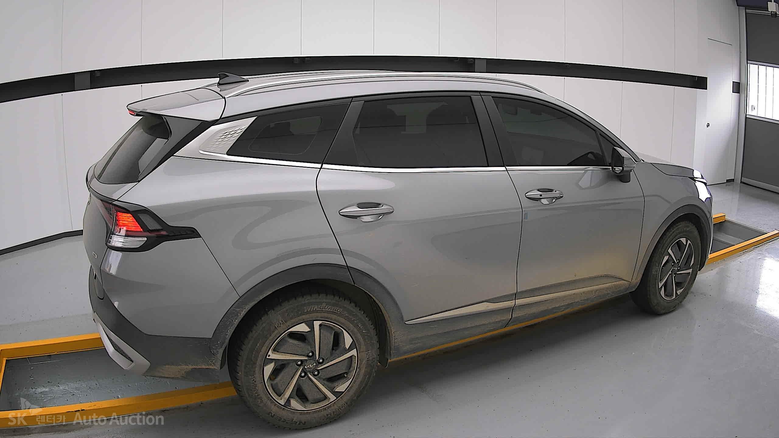 2023 - kia sportage