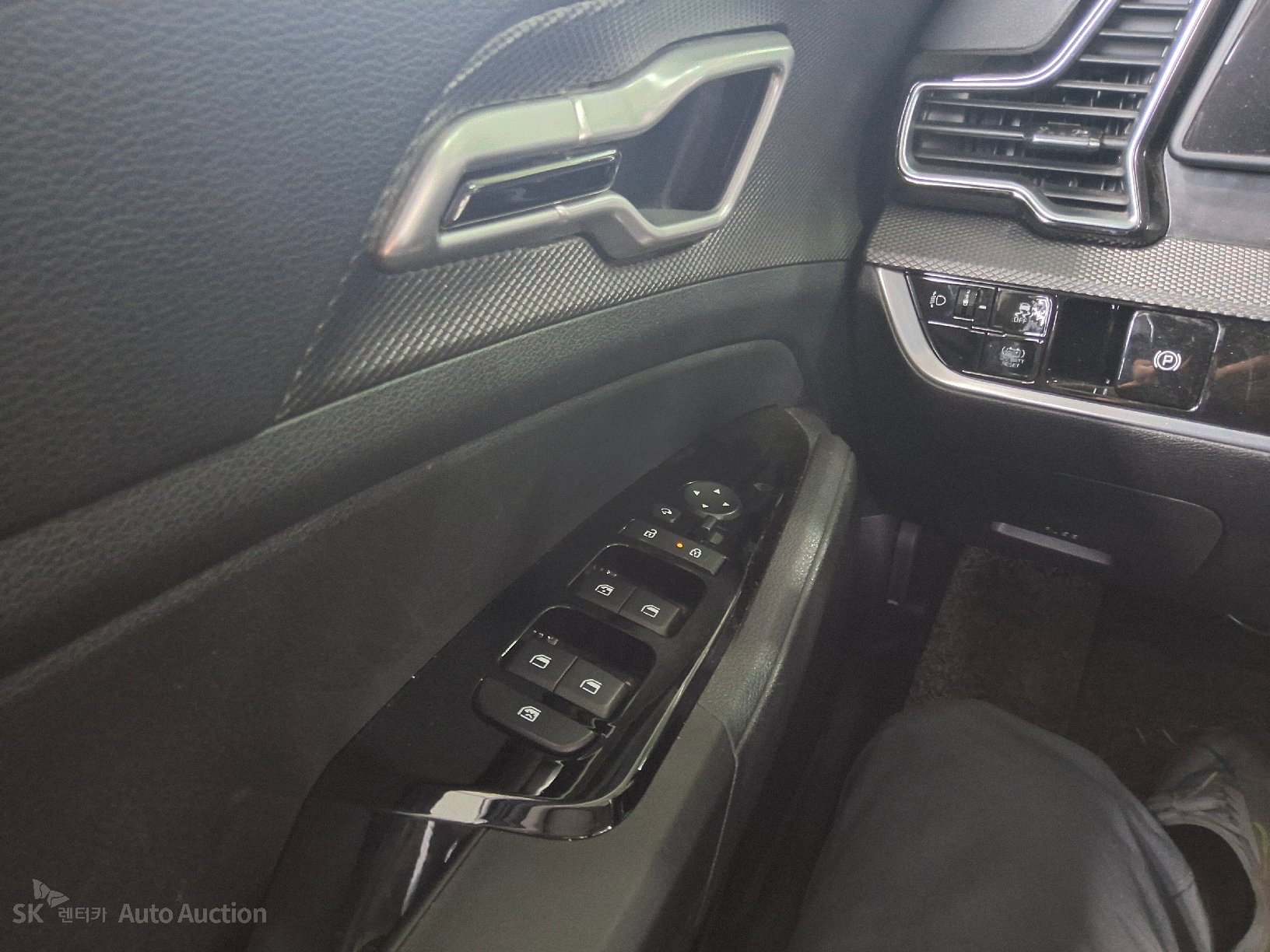 2023 - kia sportage
