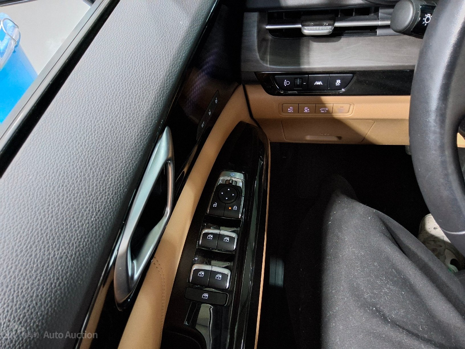 2023 - kia carnival