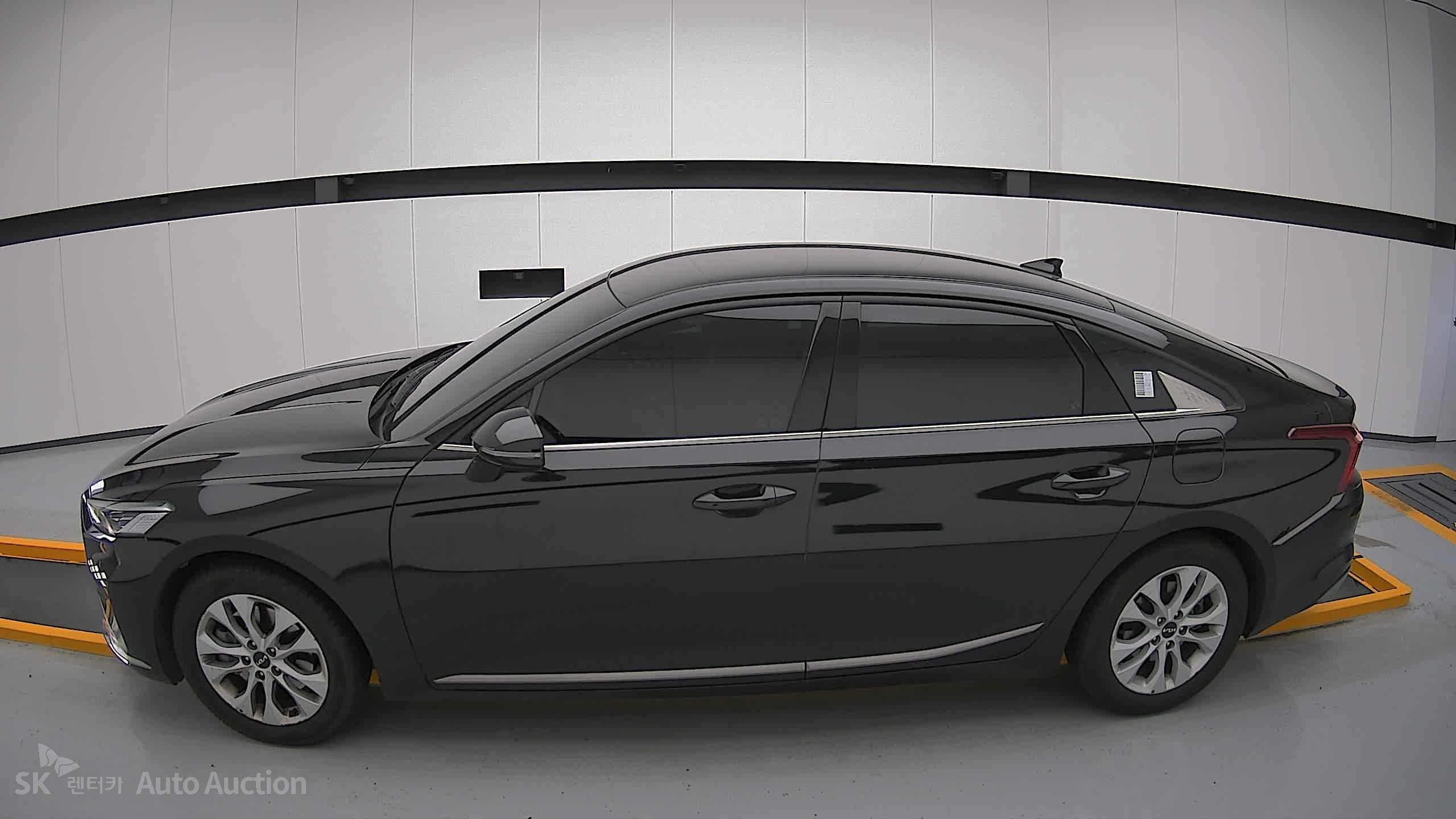 2022 - kia k8