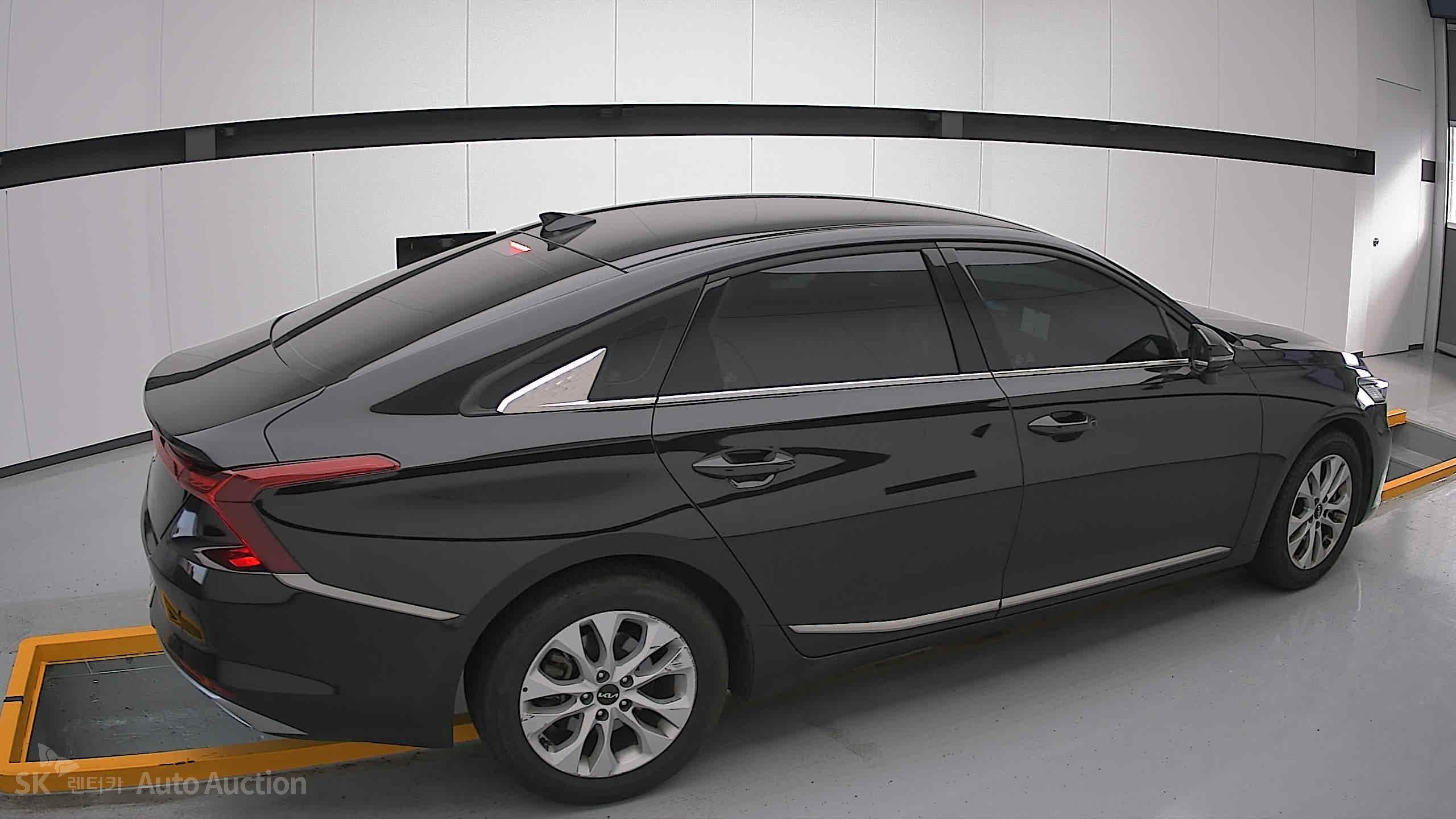 2022 - kia k8