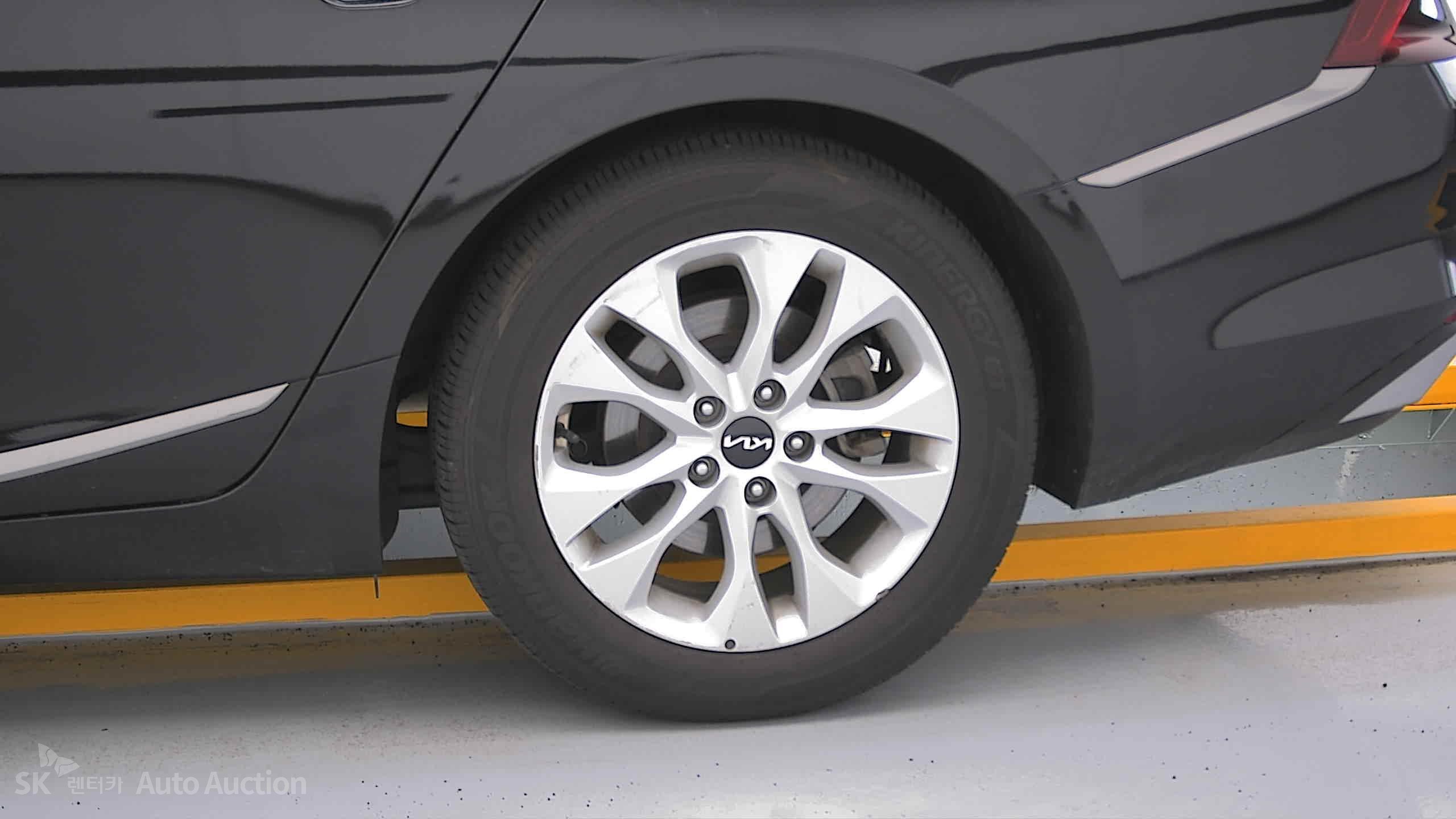 2022 - kia k8