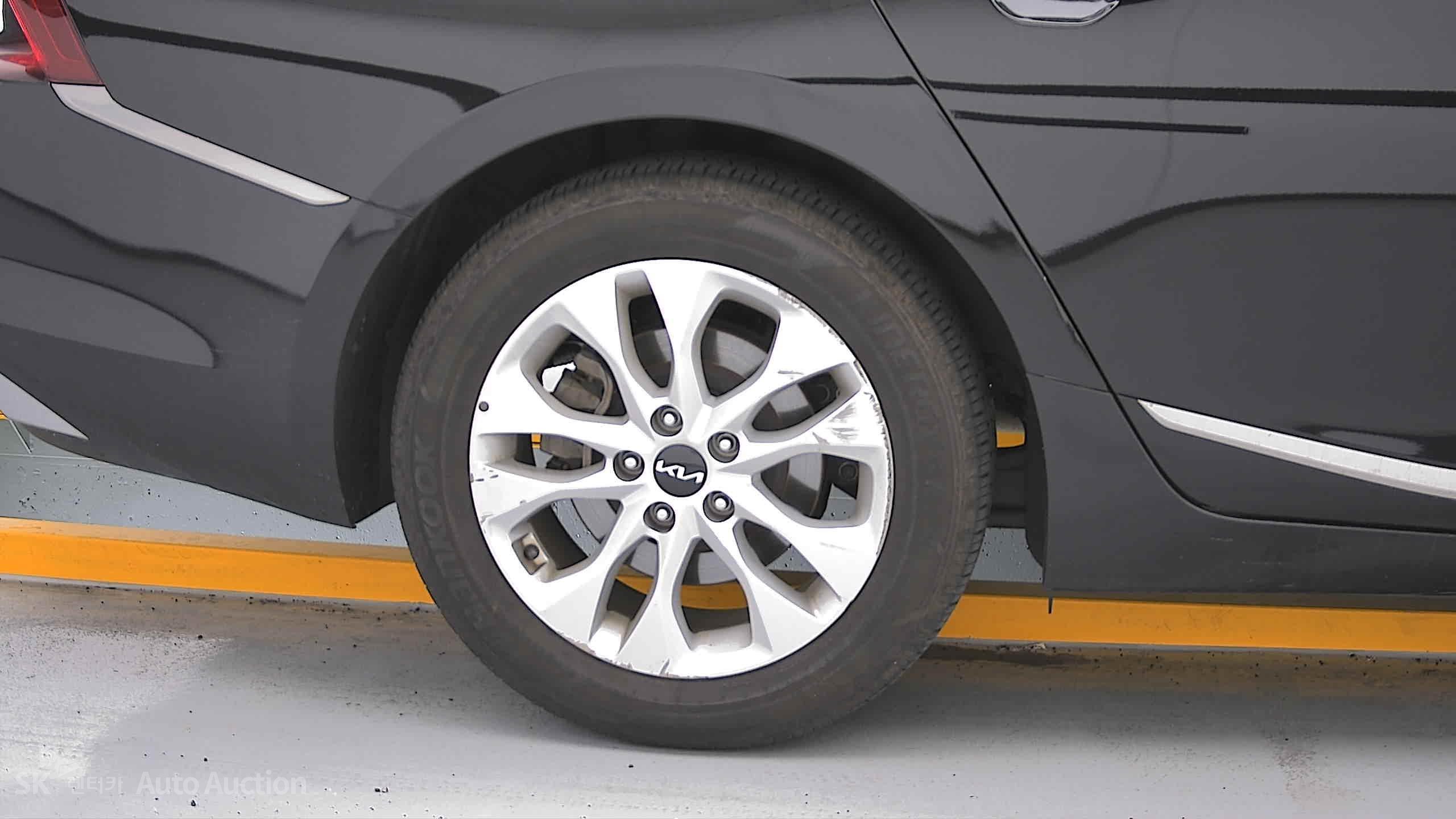 2022 - kia k8