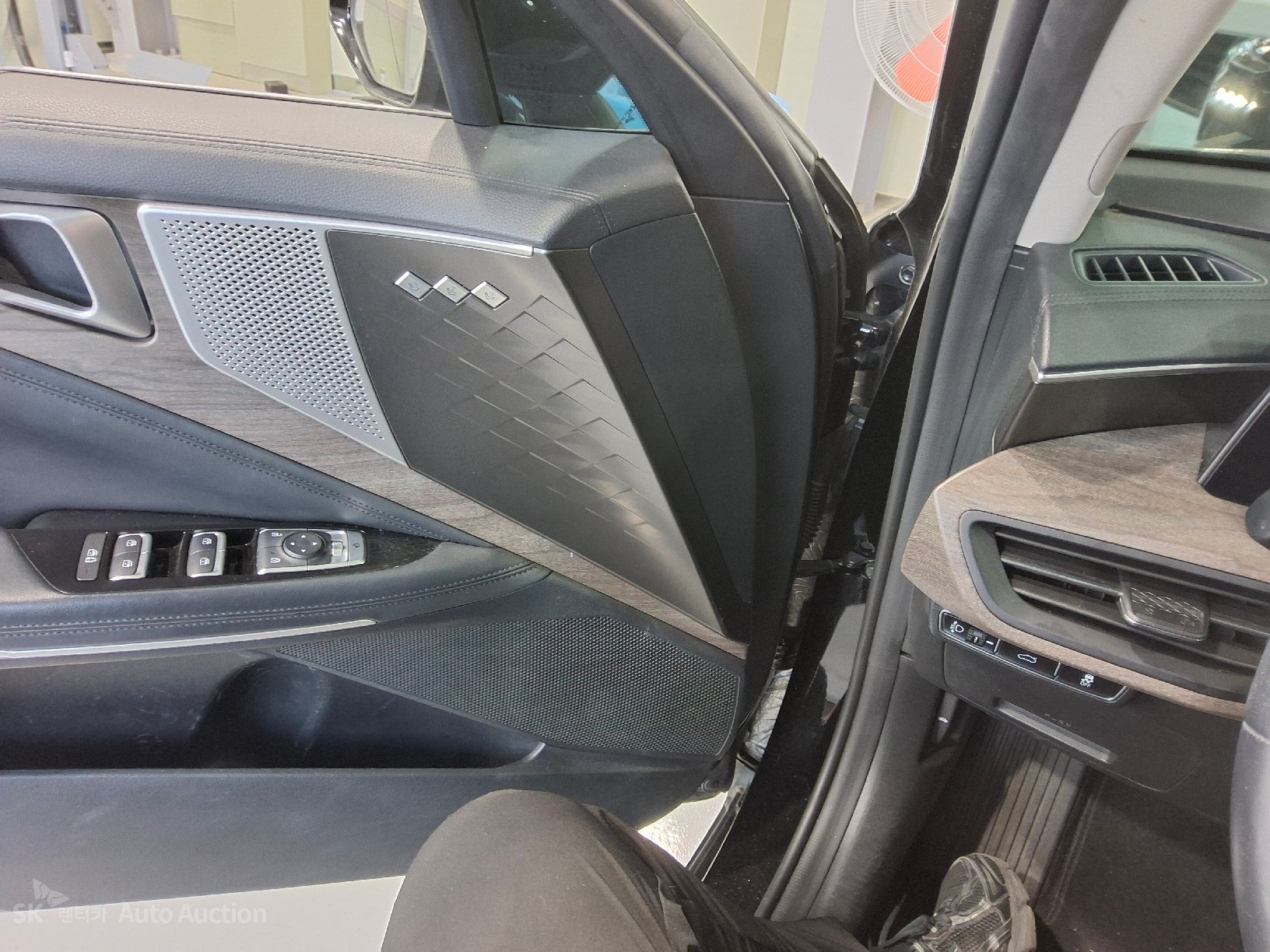 2022 - kia k8