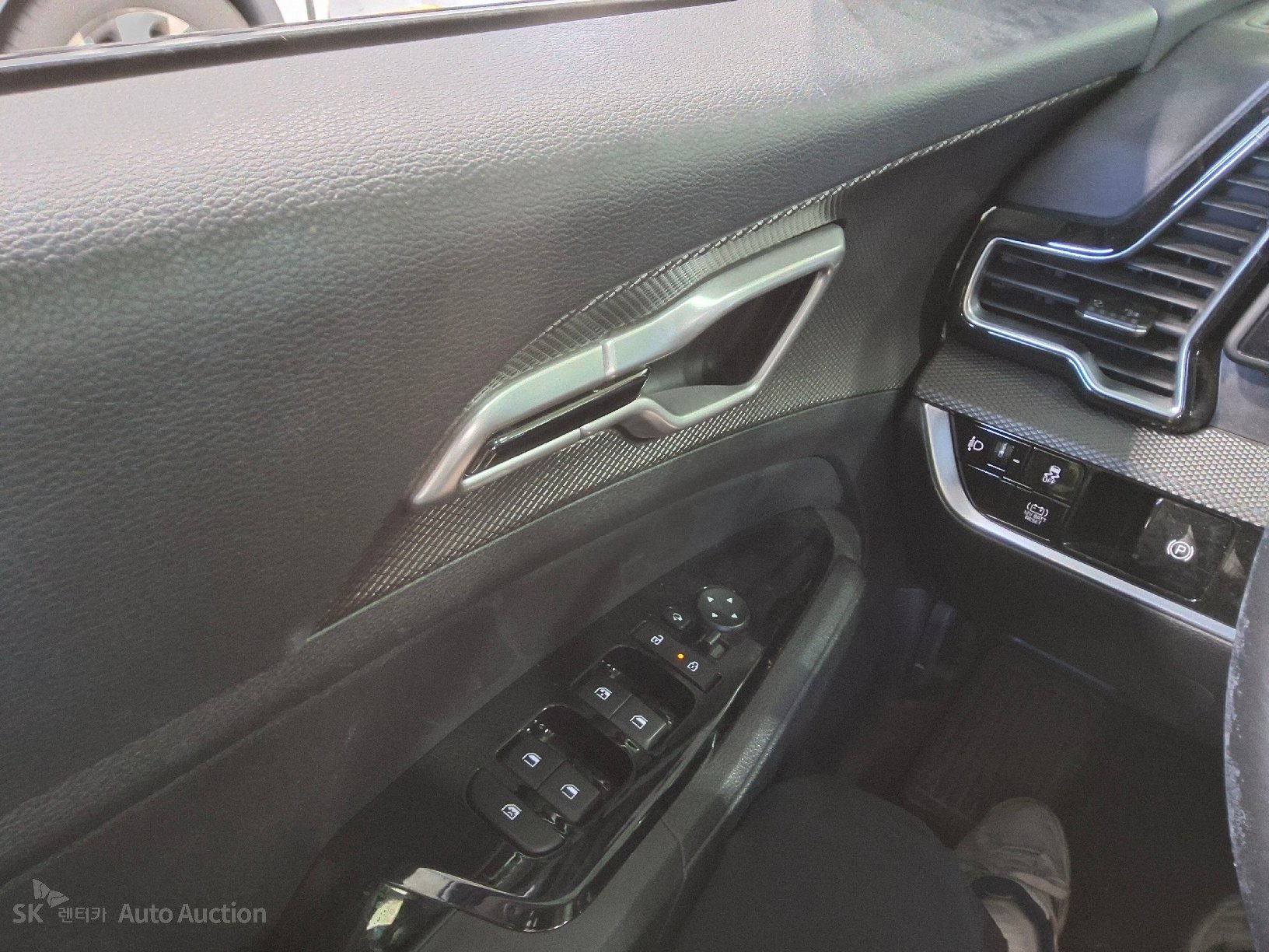 2023 - kia sportage