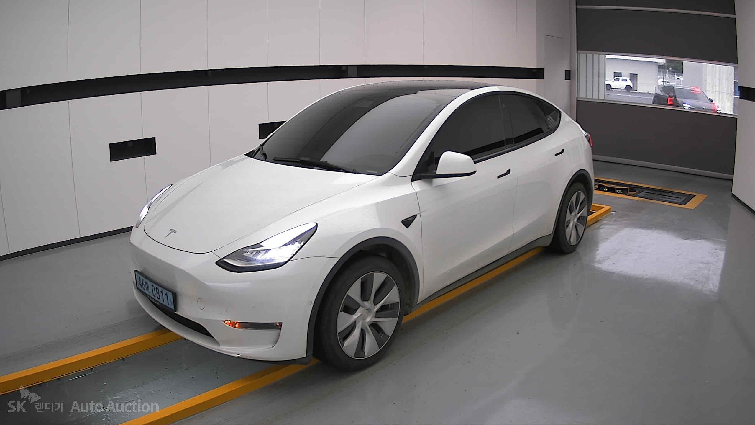 2022 - tesla model y