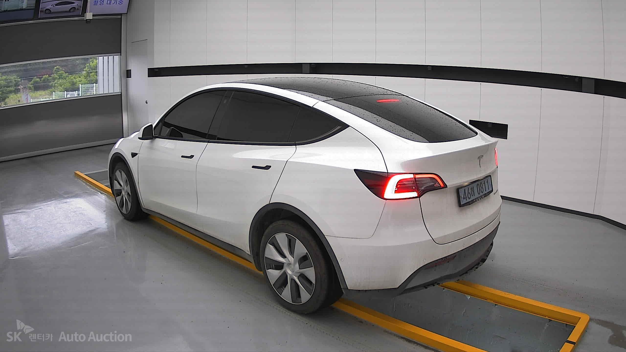 2022 - tesla model y