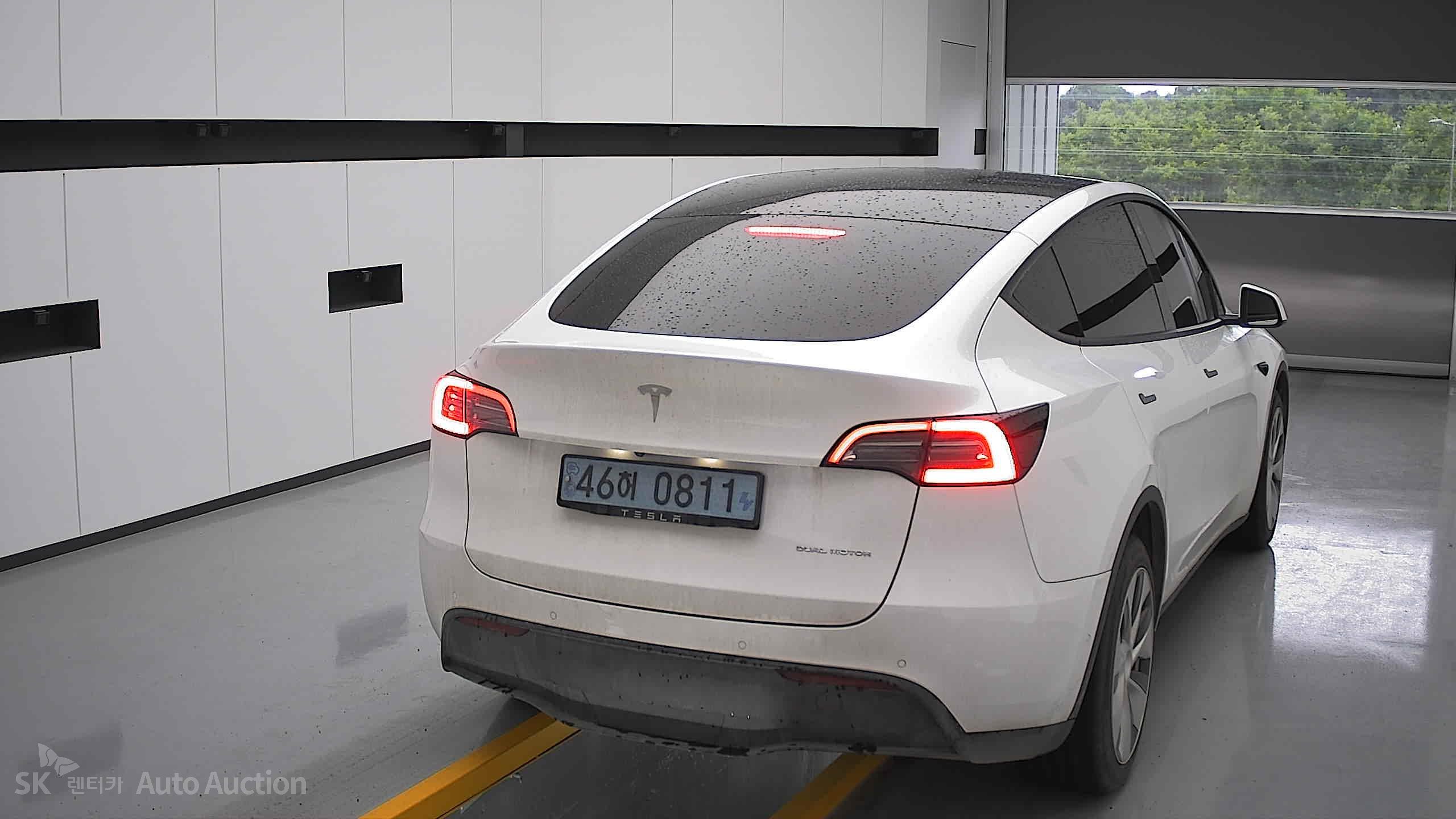 2022 - tesla model y