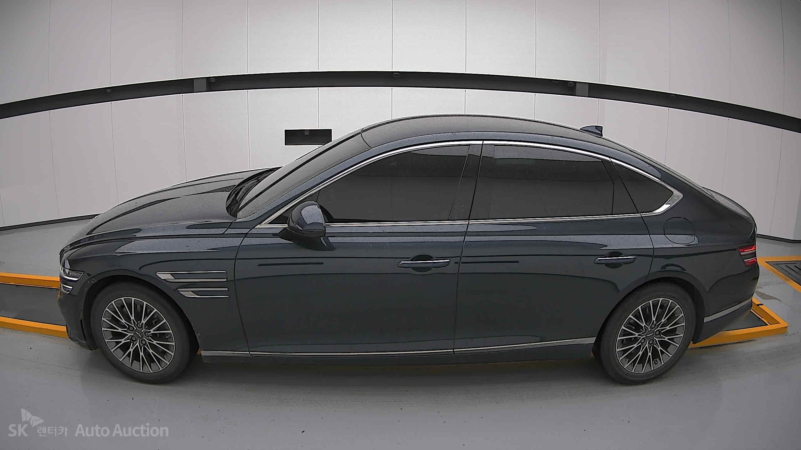 2022 - genesis g80
