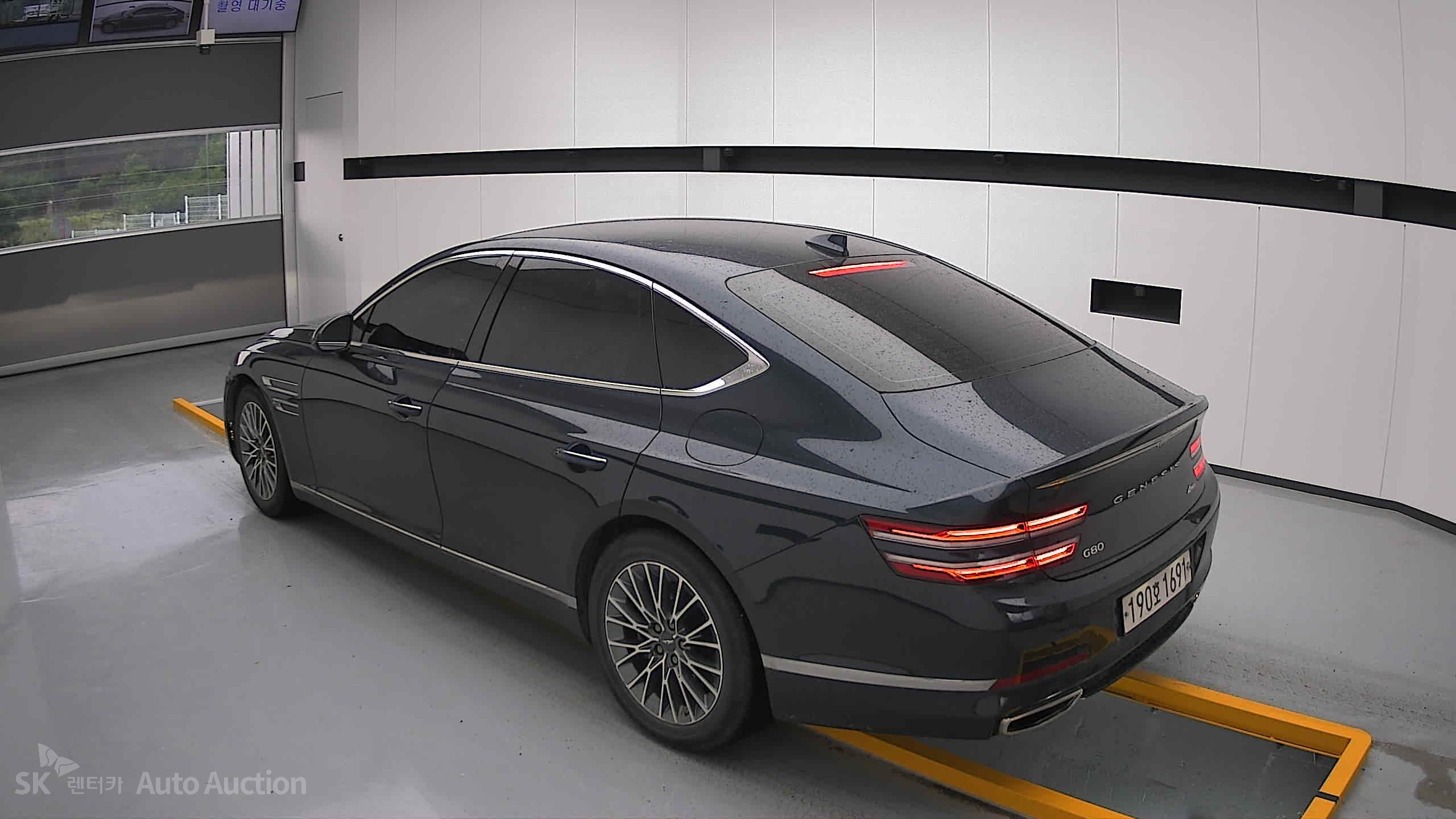 2022 - genesis g80