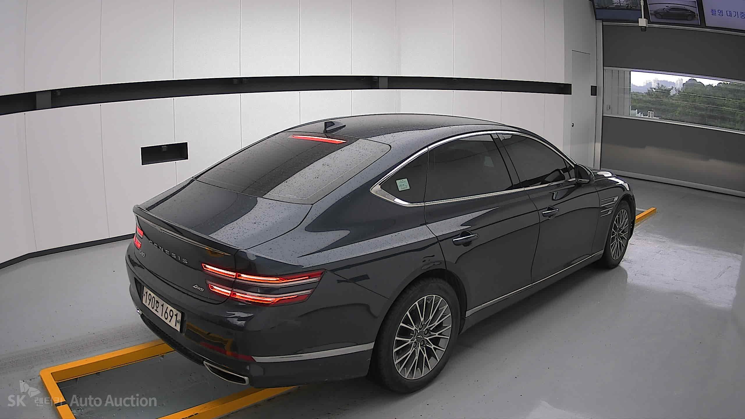 2022 - genesis g80