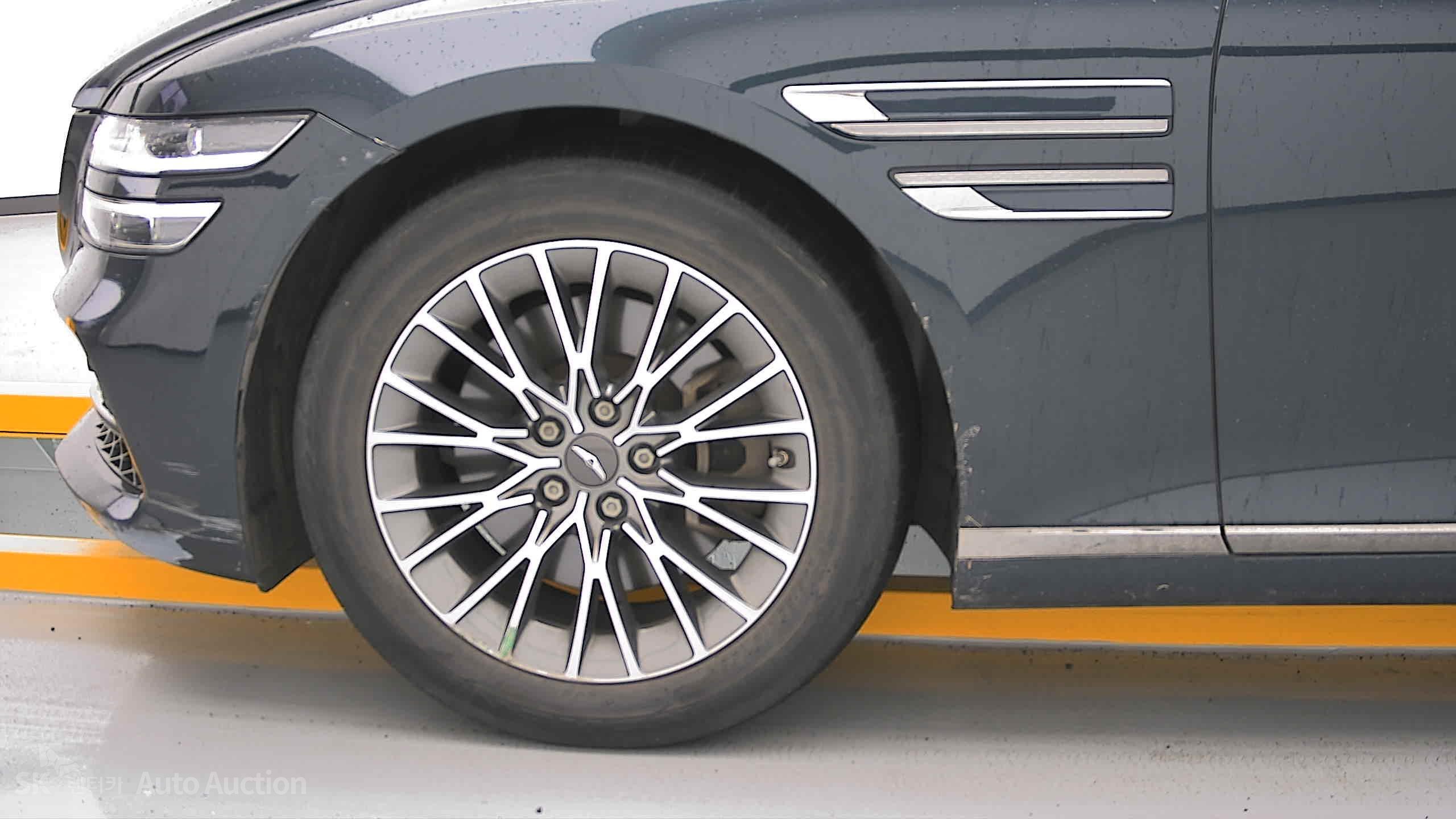 2022 - genesis g80