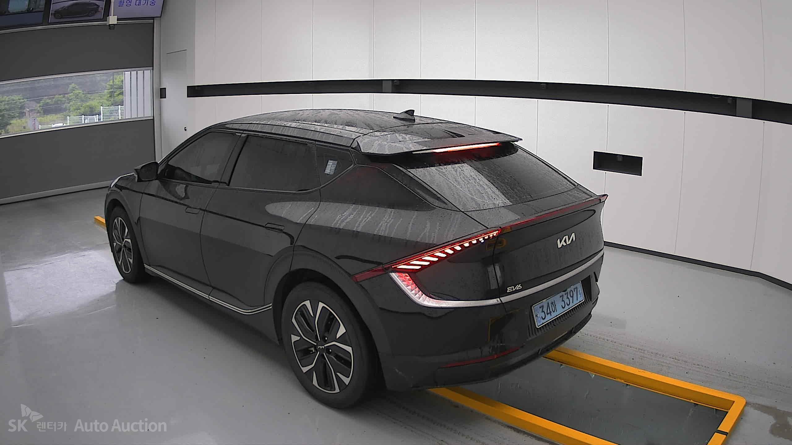 2022 - kia ev6