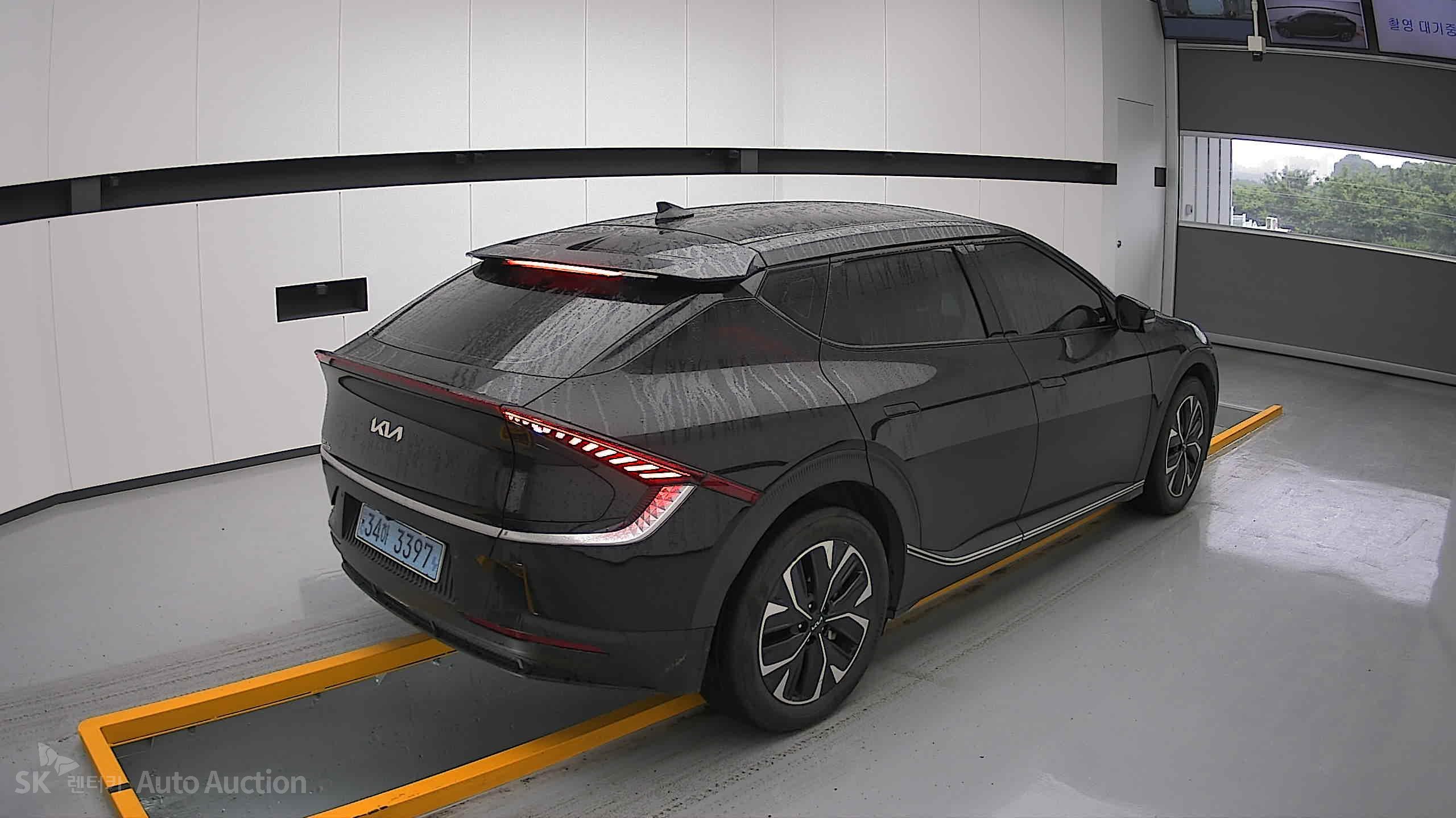 2022 - kia ev6