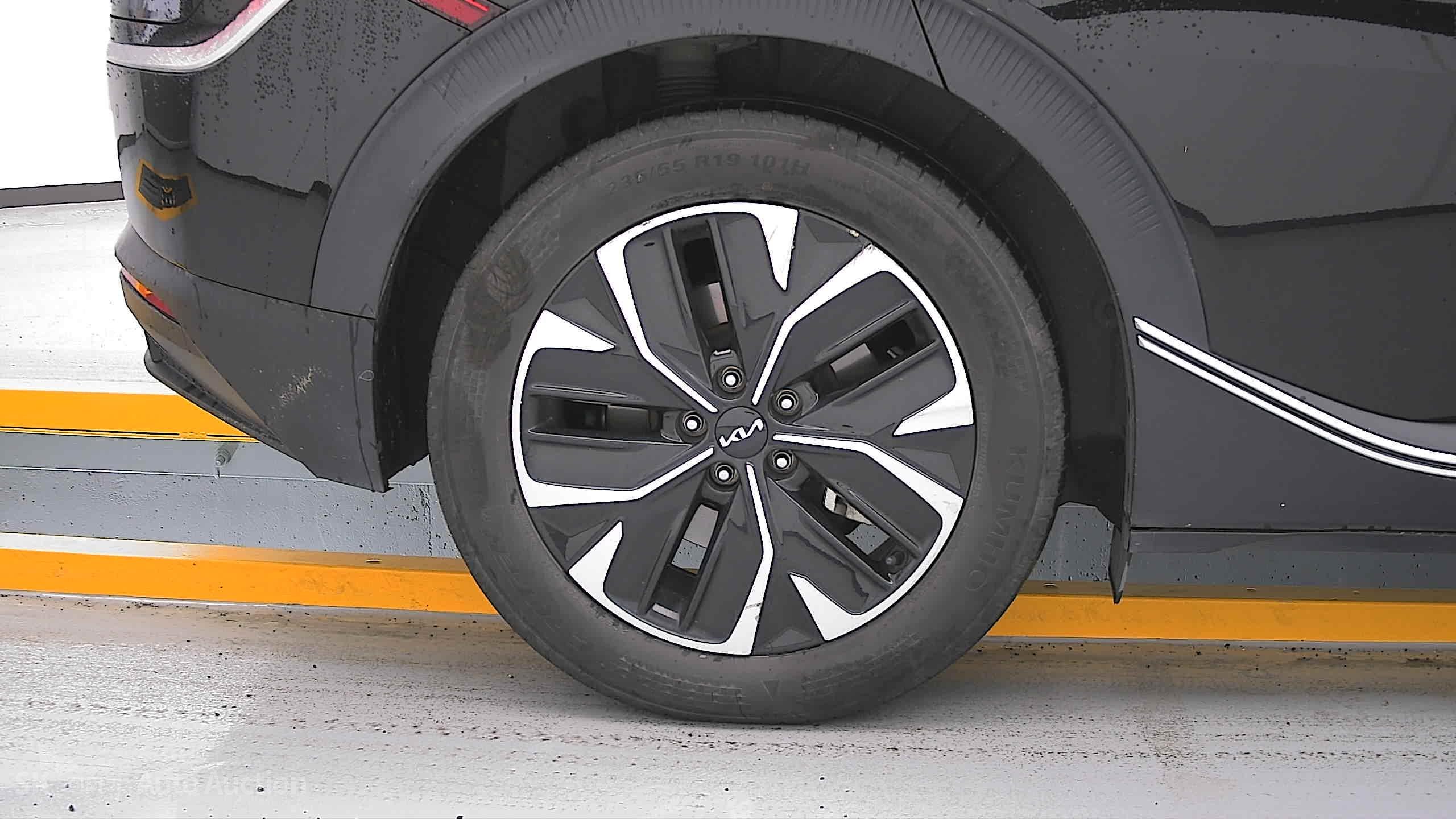 2022 - kia ev6