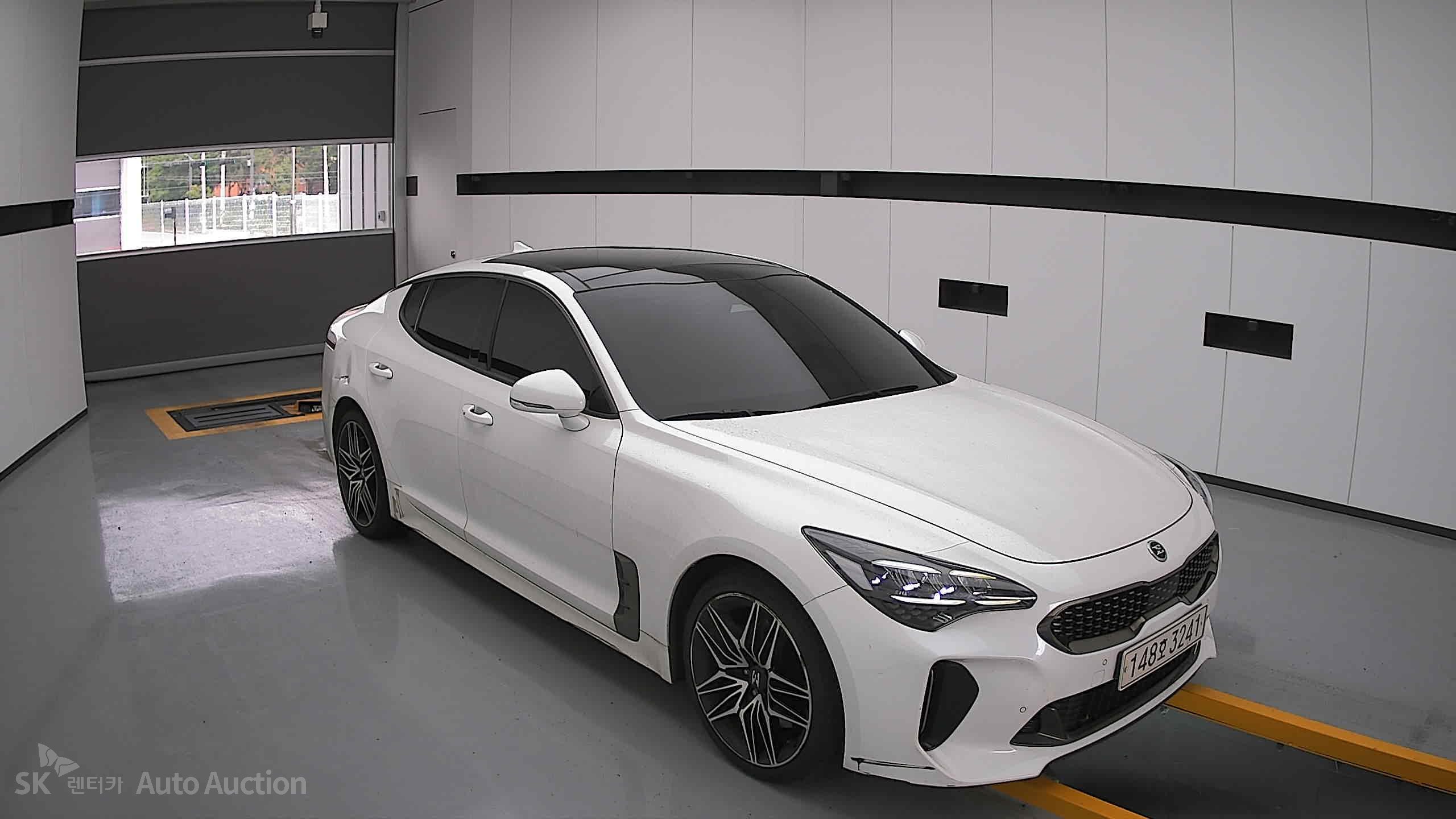 2021 - kia stinger