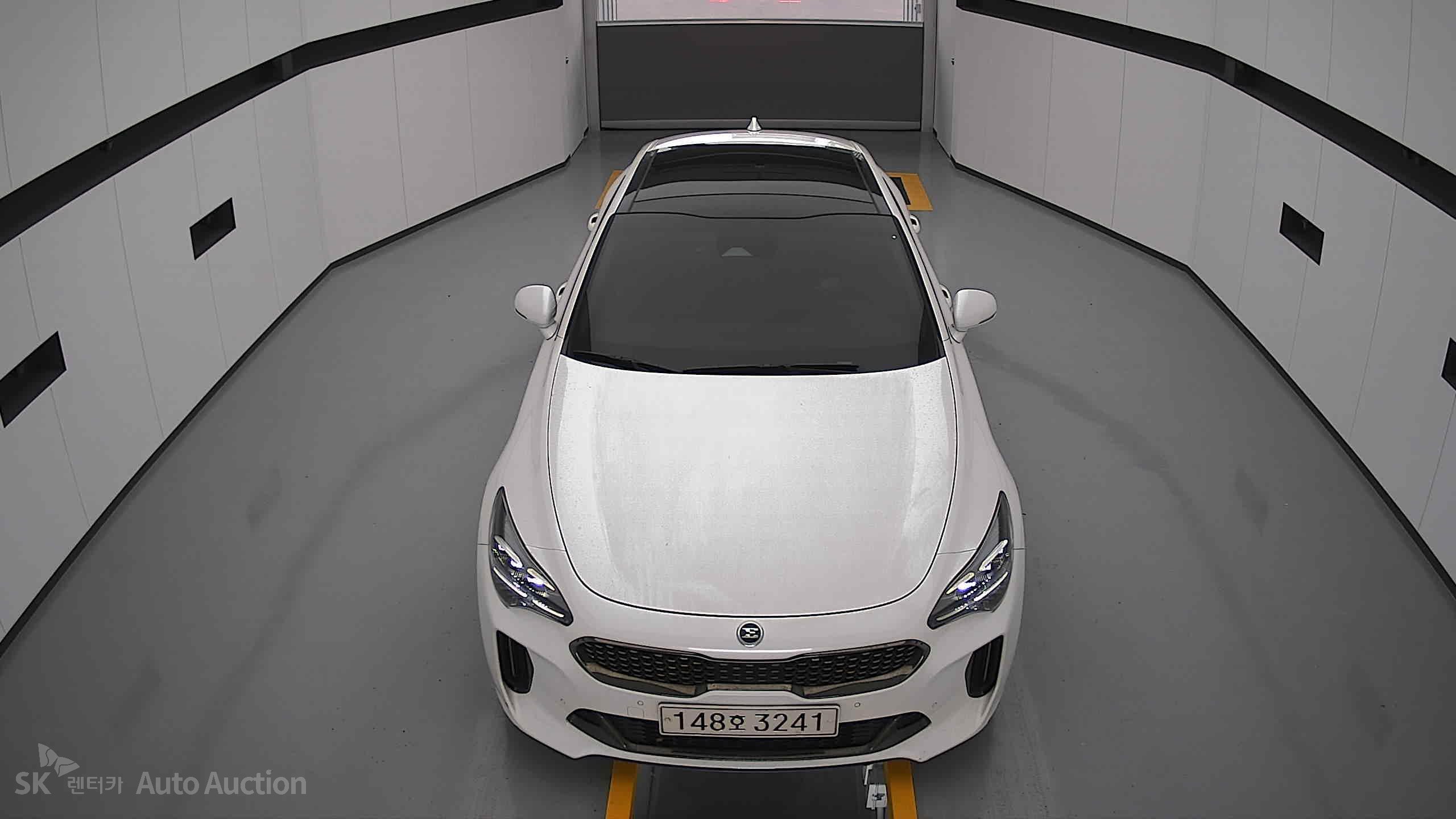 2021 - kia stinger