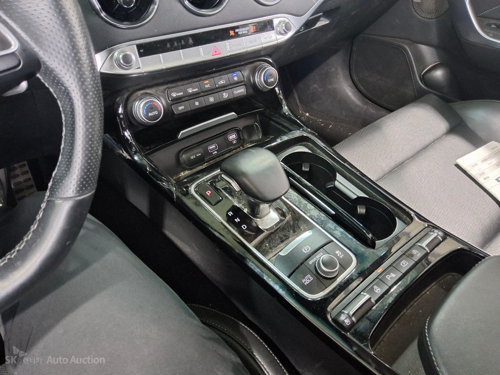 2021 - kia stinger