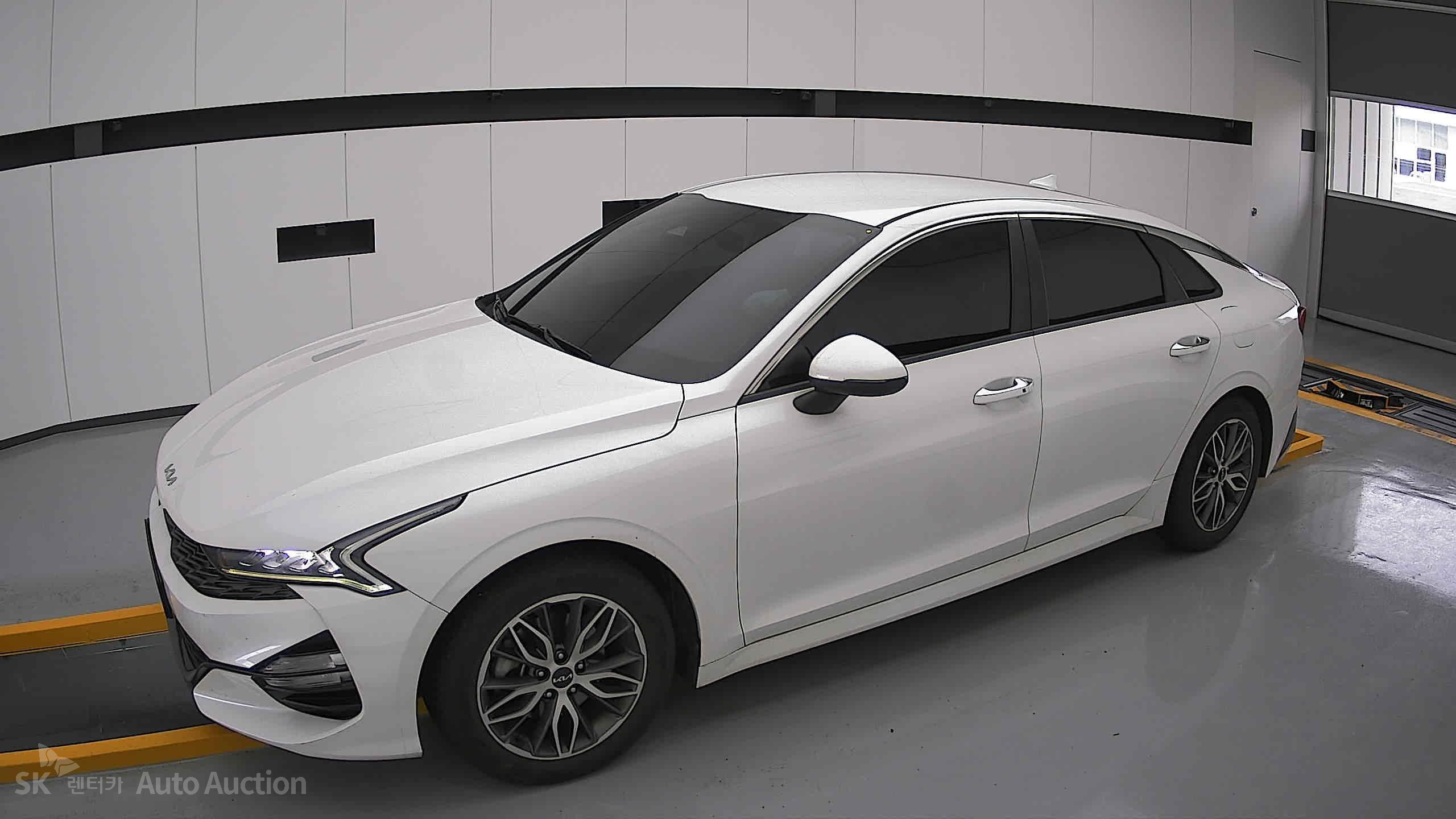 2022 - kia k5