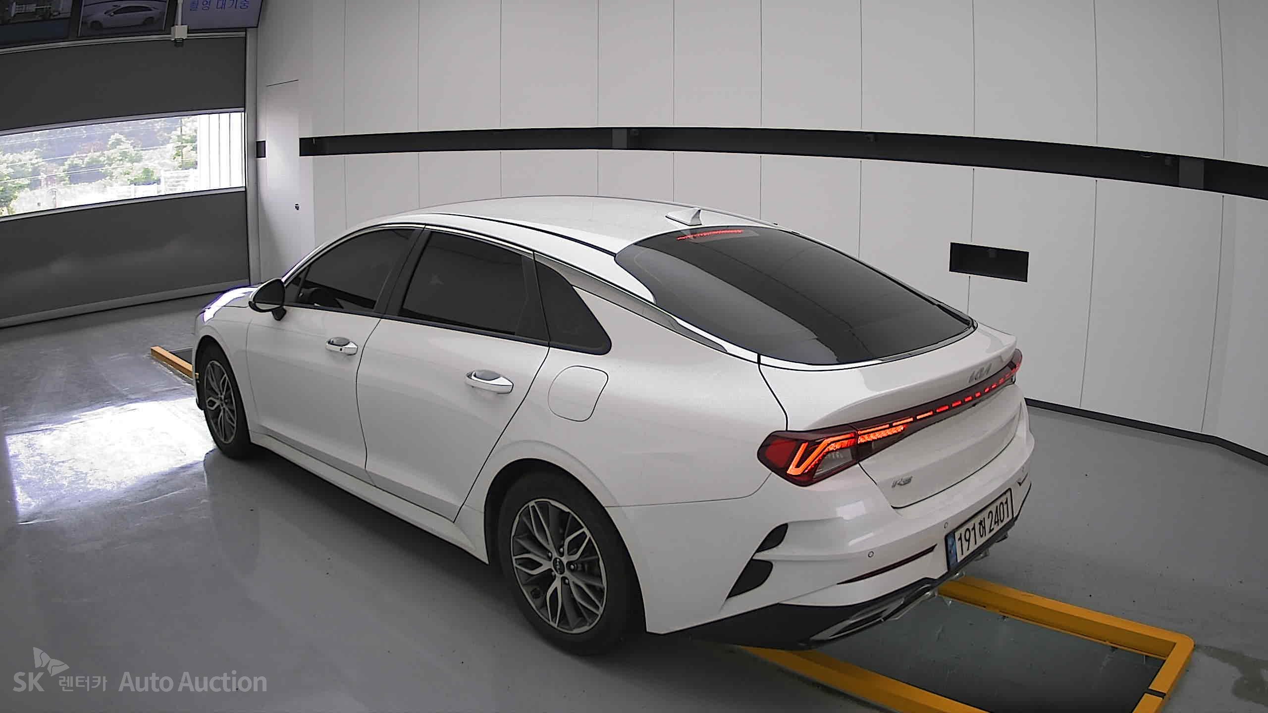 2022 - kia k5