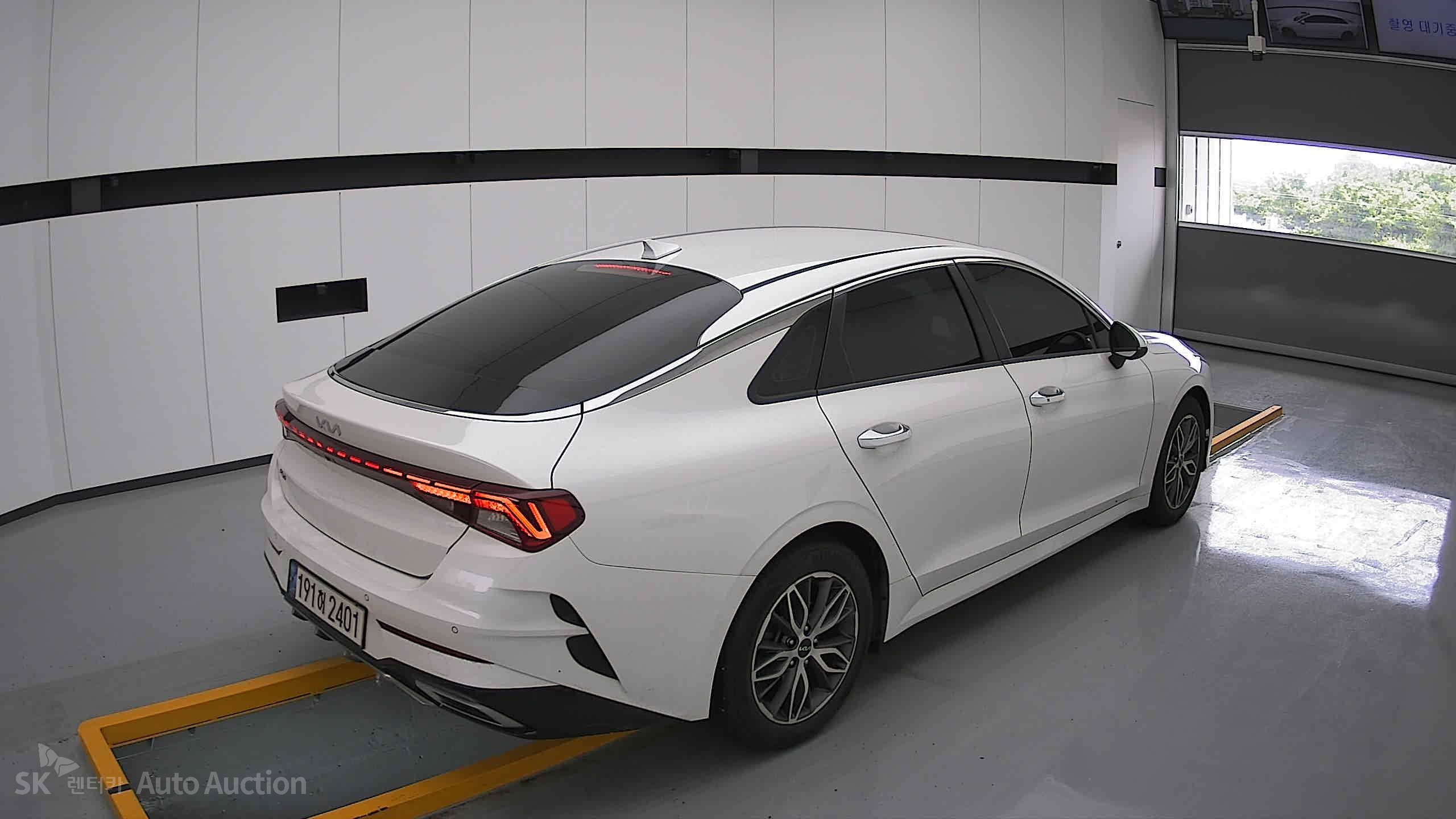 2022 - kia k5